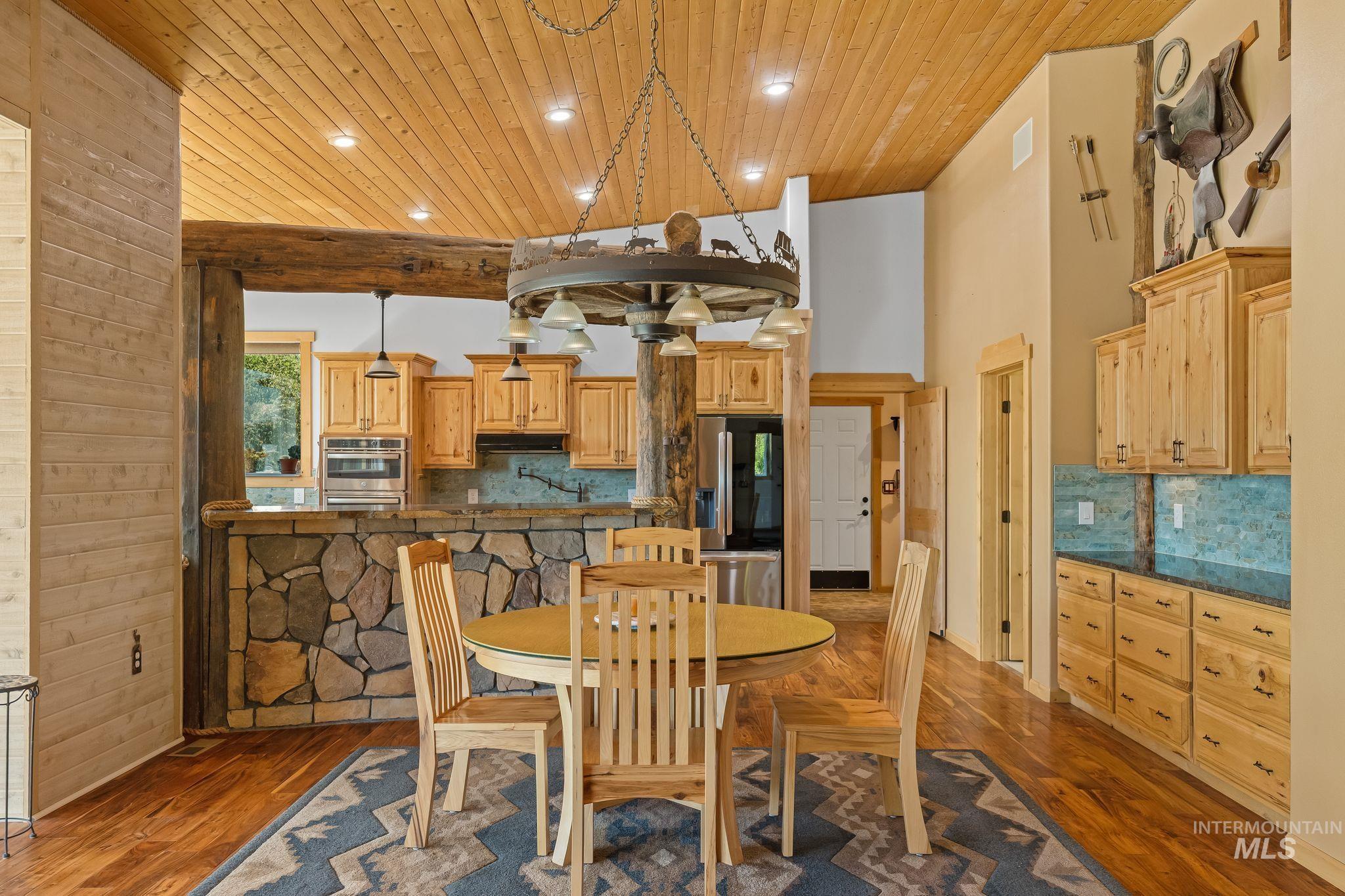 809 River Pointe Lane, Lenore, Idaho 83541, 2 Bedrooms, 2 Bathrooms, Residential For Sale, Price $995,000, 98982553
