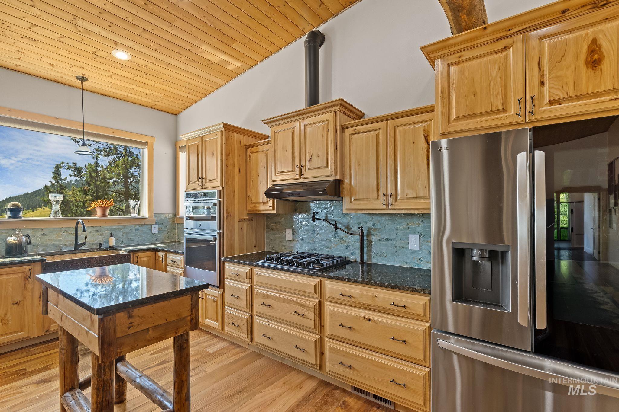 809 River Pointe Lane, Lenore, Idaho 83541, 2 Bedrooms, 2 Bathrooms, Residential For Sale, Price $995,000, 98982553