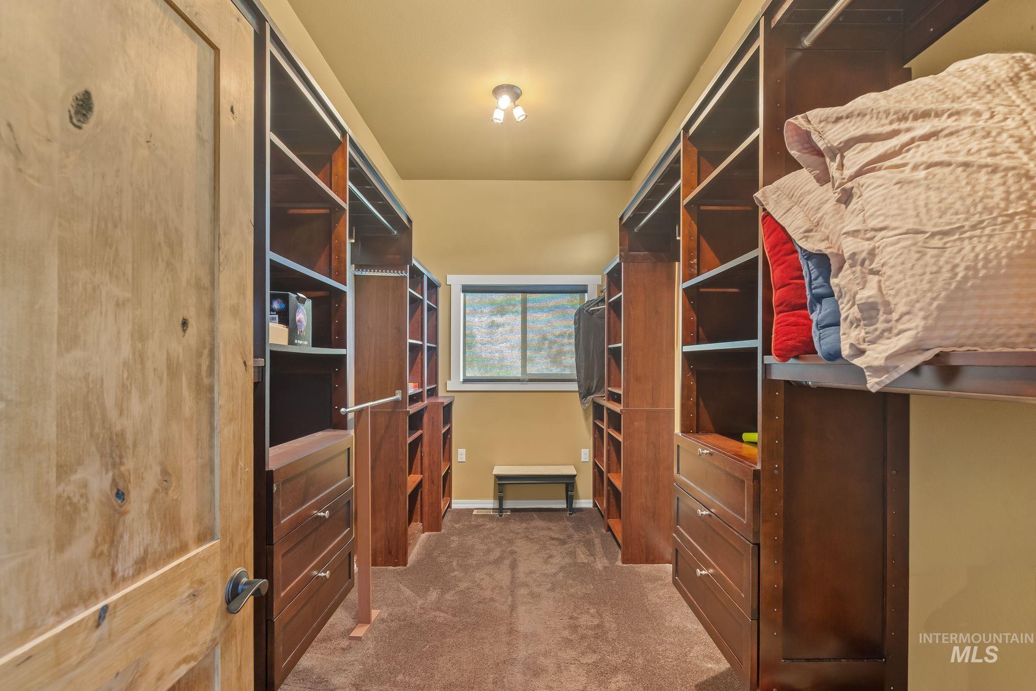 809 River Pointe Lane, Lenore, Idaho 83541, 2 Bedrooms, 2 Bathrooms, Residential For Sale, Price $995,000, 98982553