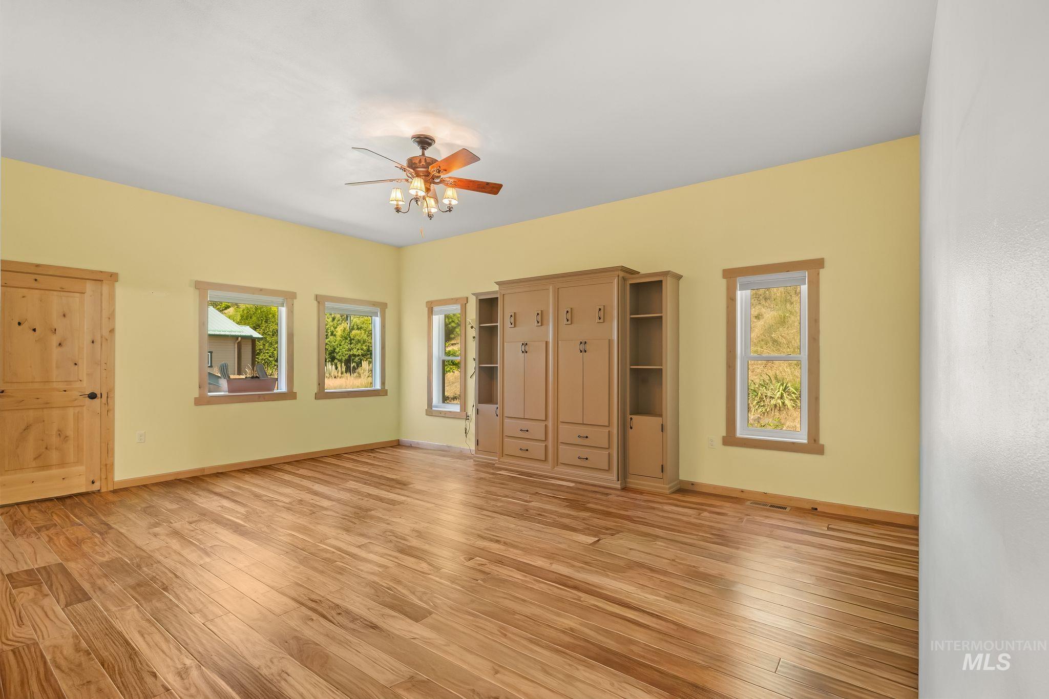 809 River Pointe Lane, Lenore, Idaho 83541, 2 Bedrooms, 2 Bathrooms, Residential For Sale, Price $995,000, 98982553