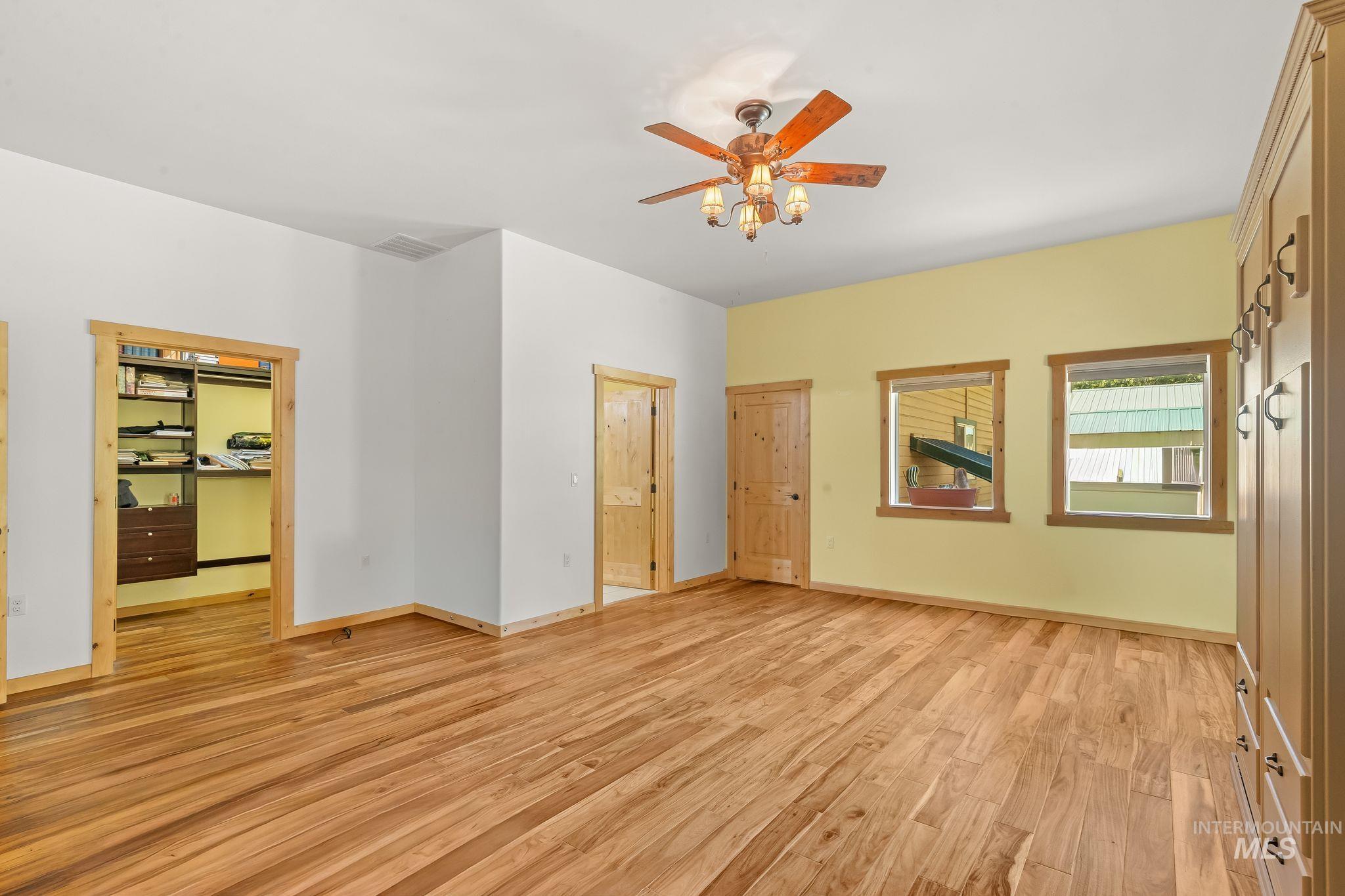 809 River Pointe Lane, Lenore, Idaho 83541, 2 Bedrooms, 2 Bathrooms, Residential For Sale, Price $995,000, 98982553