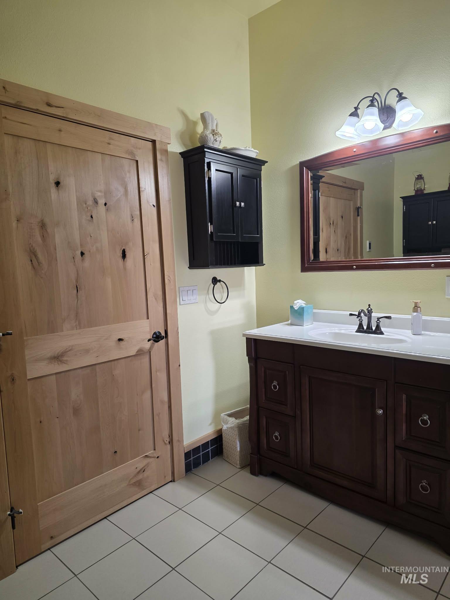 809 River Pointe Lane, Lenore, Idaho 83541, 2 Bedrooms, 2 Bathrooms, Residential For Sale, Price $995,000, 98982553