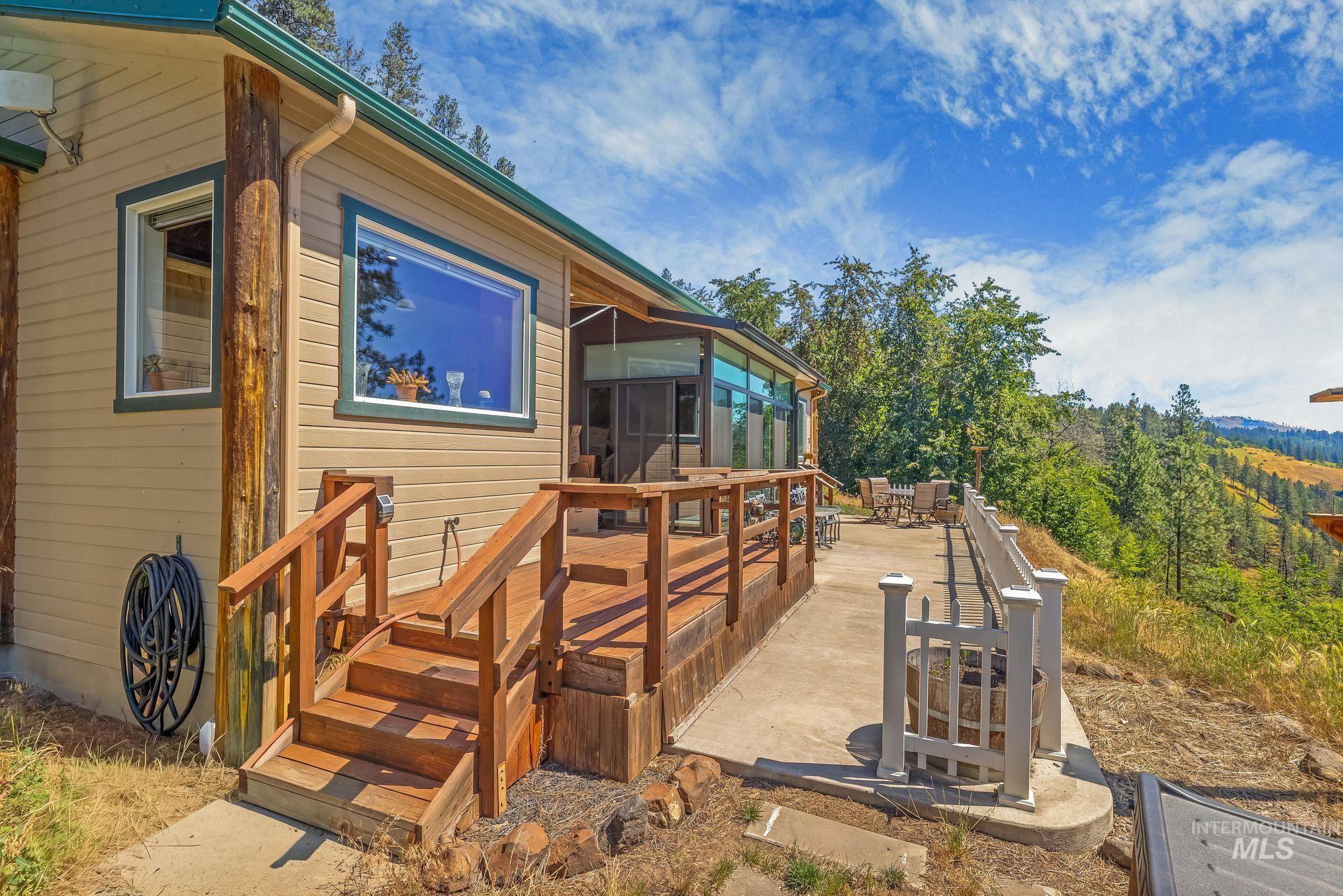 809 River Pointe Lane, Lenore, Idaho 83541, 2 Bedrooms, 2 Bathrooms, Residential For Sale, Price $995,000, 98982553