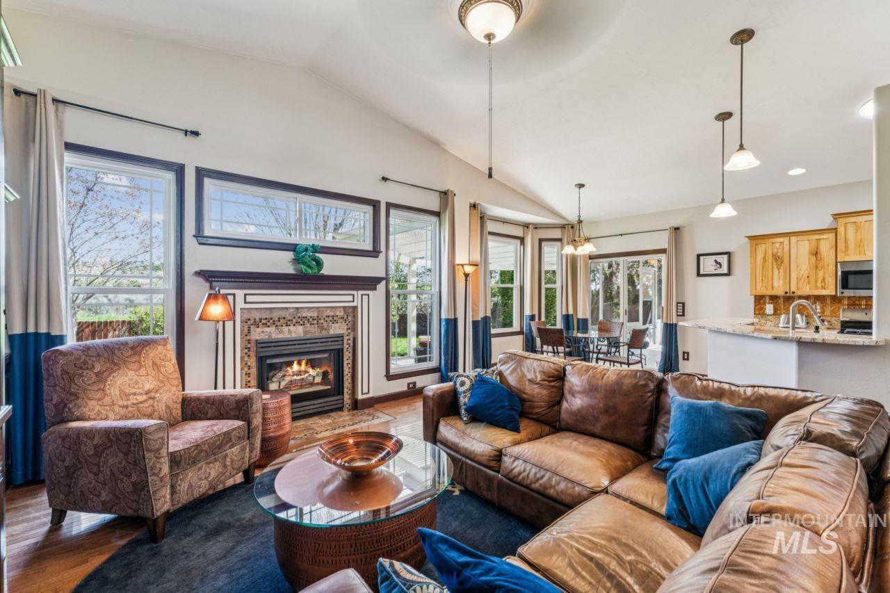 10220 N Palisades Way, Boise, Idaho 83714-9503, 3 Bedrooms, 2 Bathrooms, Residential For Sale, Price $629,000, 98982554