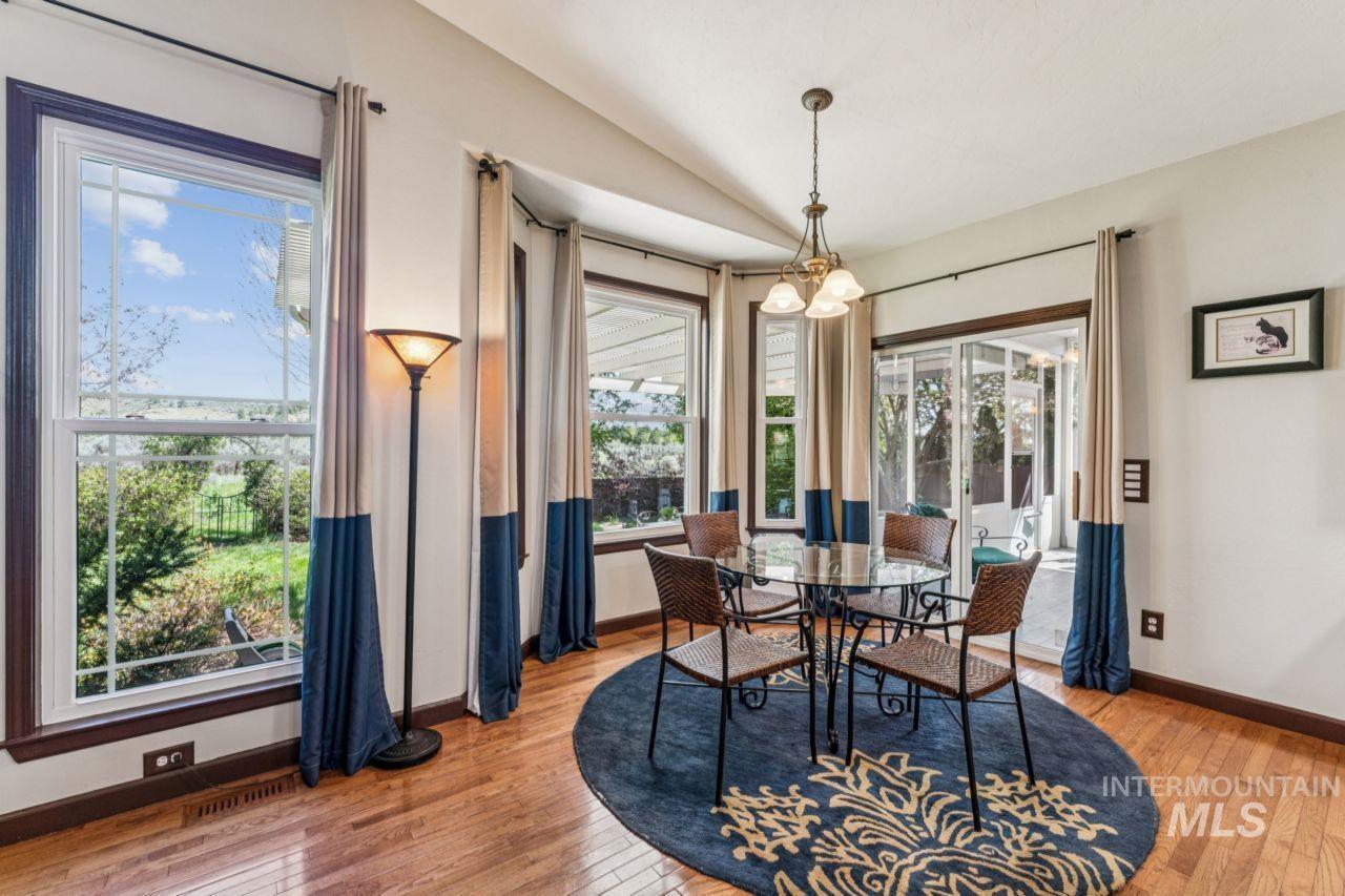 10220 N Palisades Way, Boise, Idaho 83714-9503, 3 Bedrooms, 2 Bathrooms, Residential For Sale, Price $629,000, 98982554