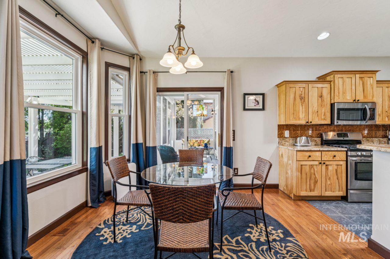 10220 N Palisades Way, Boise, Idaho 83714-9503, 3 Bedrooms, 2 Bathrooms, Residential For Sale, Price $629,000, 98982554