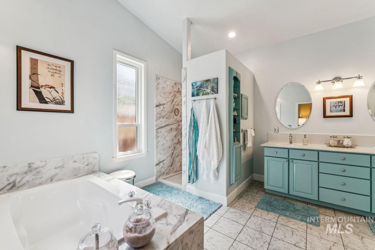 10220 N Palisades Way, Boise, Idaho 83714-9503, 3 Bedrooms, 2 Bathrooms, Residential For Sale, Price $629,000, 98982554