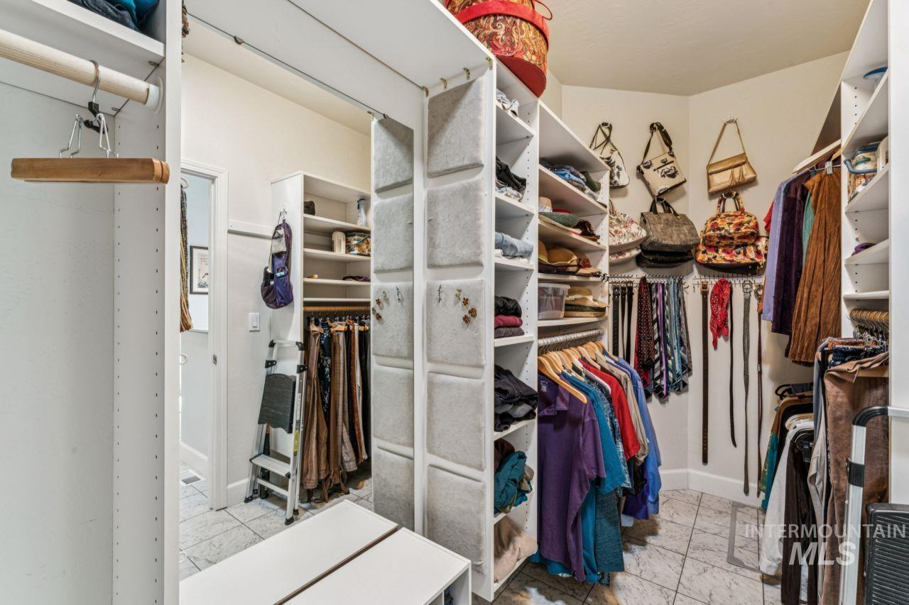 10220 N Palisades Way, Boise, Idaho 83714-9503, 3 Bedrooms, 2 Bathrooms, Residential For Sale, Price $629,000, 98982554