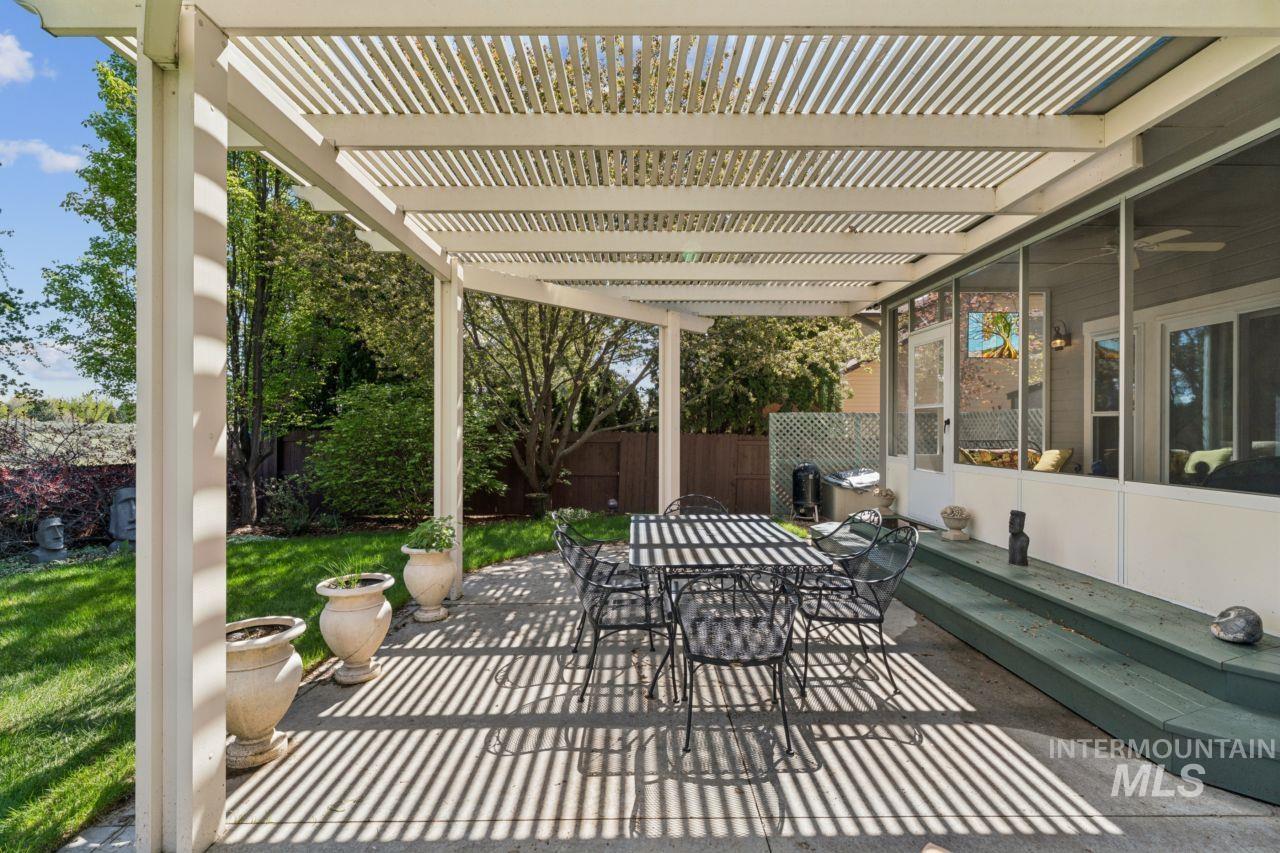 10220 N Palisades Way, Boise, Idaho 83714-9503, 3 Bedrooms, 2 Bathrooms, Residential For Sale, Price $629,000, 98982554