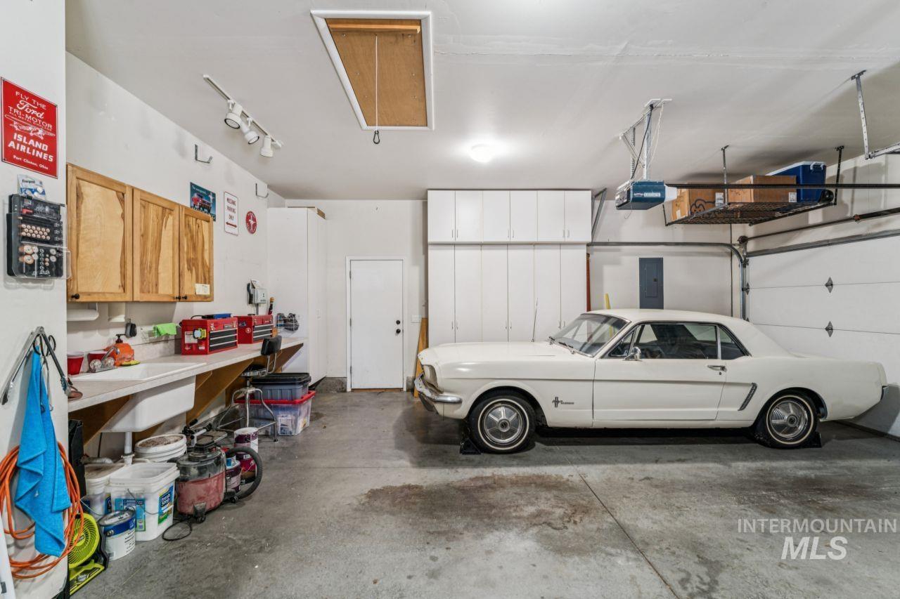 10220 N Palisades Way, Boise, Idaho 83714-9503, 3 Bedrooms, 2 Bathrooms, Residential For Sale, Price $629,000, 98982554