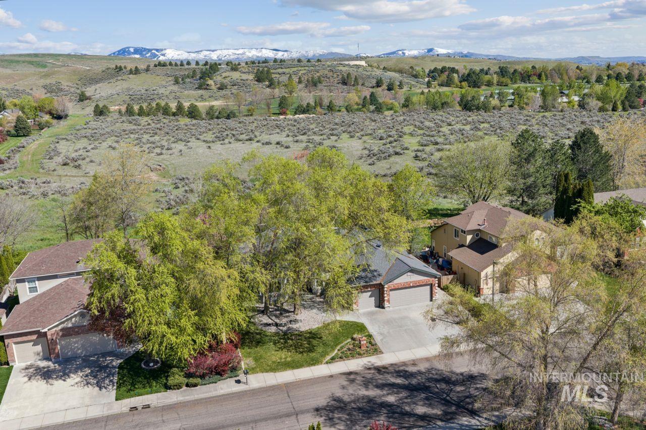 10220 N Palisades Way, Boise, Idaho 83714-9503, 3 Bedrooms, 2 Bathrooms, Residential For Sale, Price $629,000, 98982554