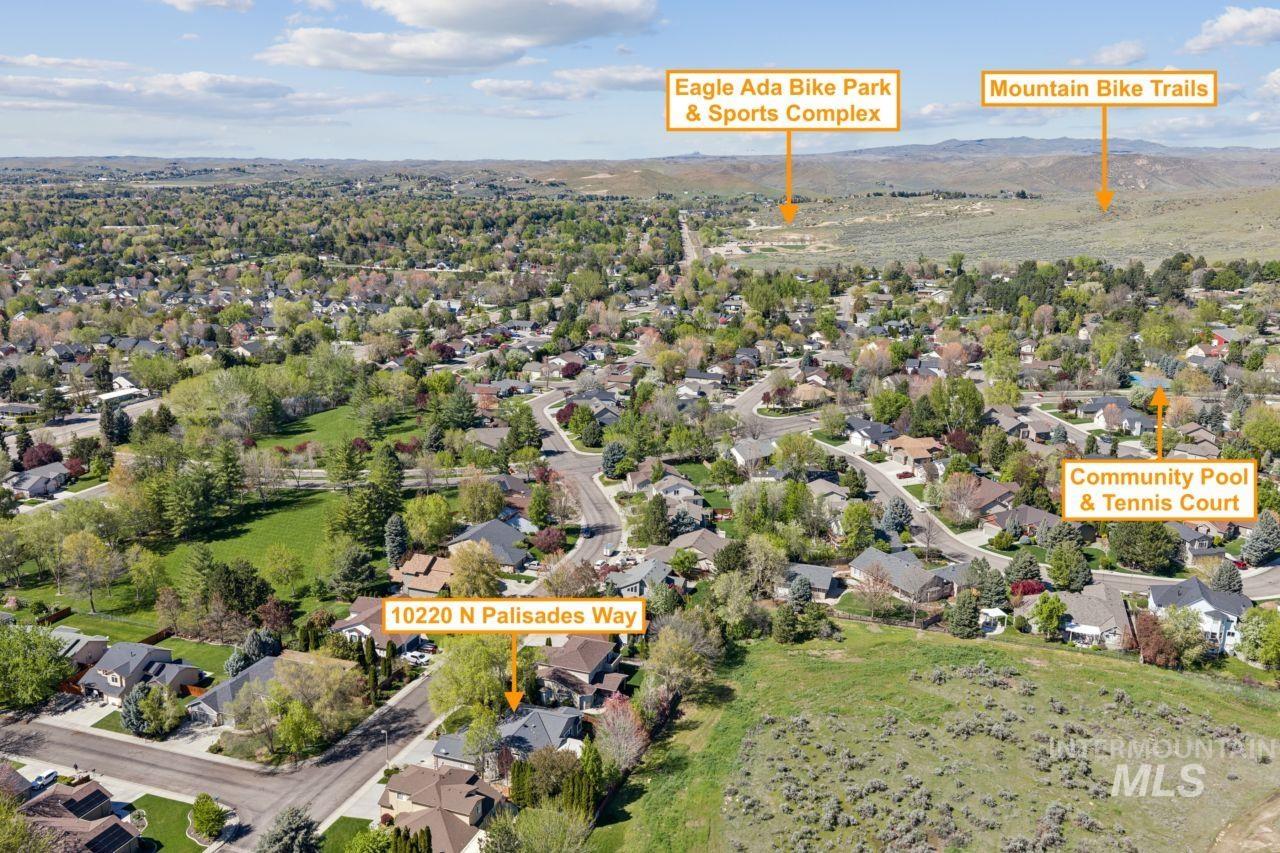 10220 N Palisades Way, Boise, Idaho 83714-9503, 3 Bedrooms, 2 Bathrooms, Residential For Sale, Price $629,000, 98982554