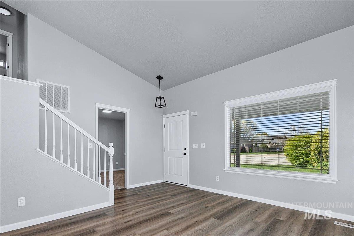 1741 W Quiet Peak St., Meridian, Idaho 83642, 4 Bedrooms, 2.5 Bathrooms, Residential For Sale, Price $509,000,MLS 98982555