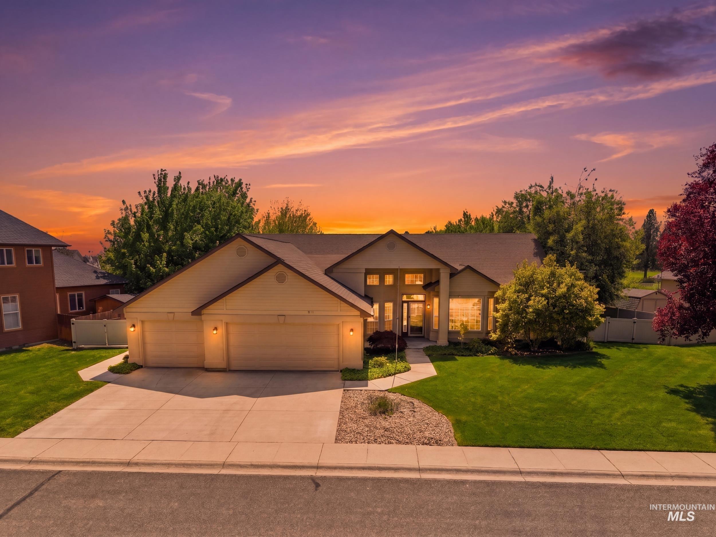 2319 E Skokie Court, Eagle, Idaho 83616, 4 Bedrooms, 2 Bathrooms, Residential For Sale, Price $675,000,MLS 98982559