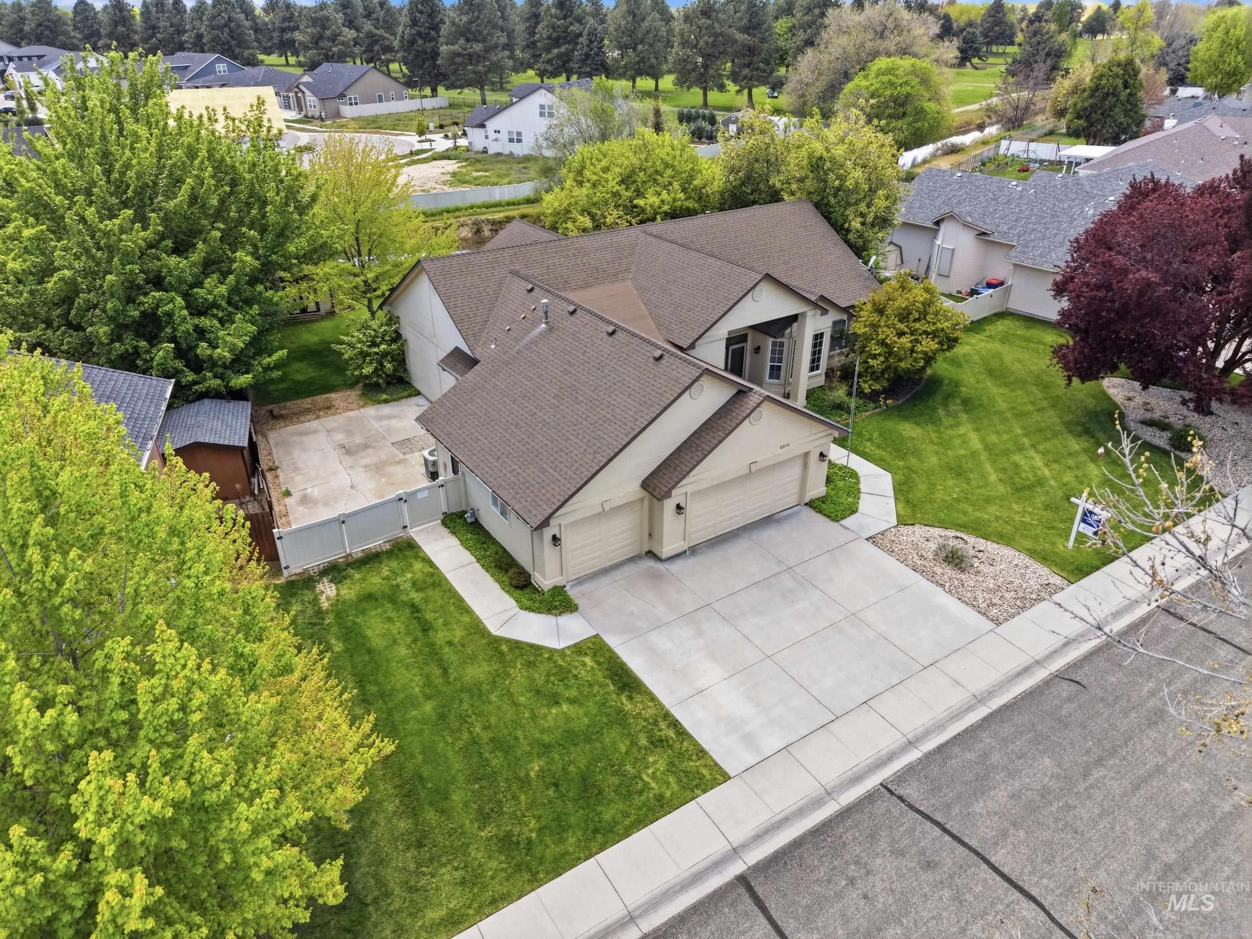 2319 E Skokie Court, Eagle, Idaho 83616, 4 Bedrooms, 2 Bathrooms, Residential For Sale, Price $675,000,MLS 98982559
