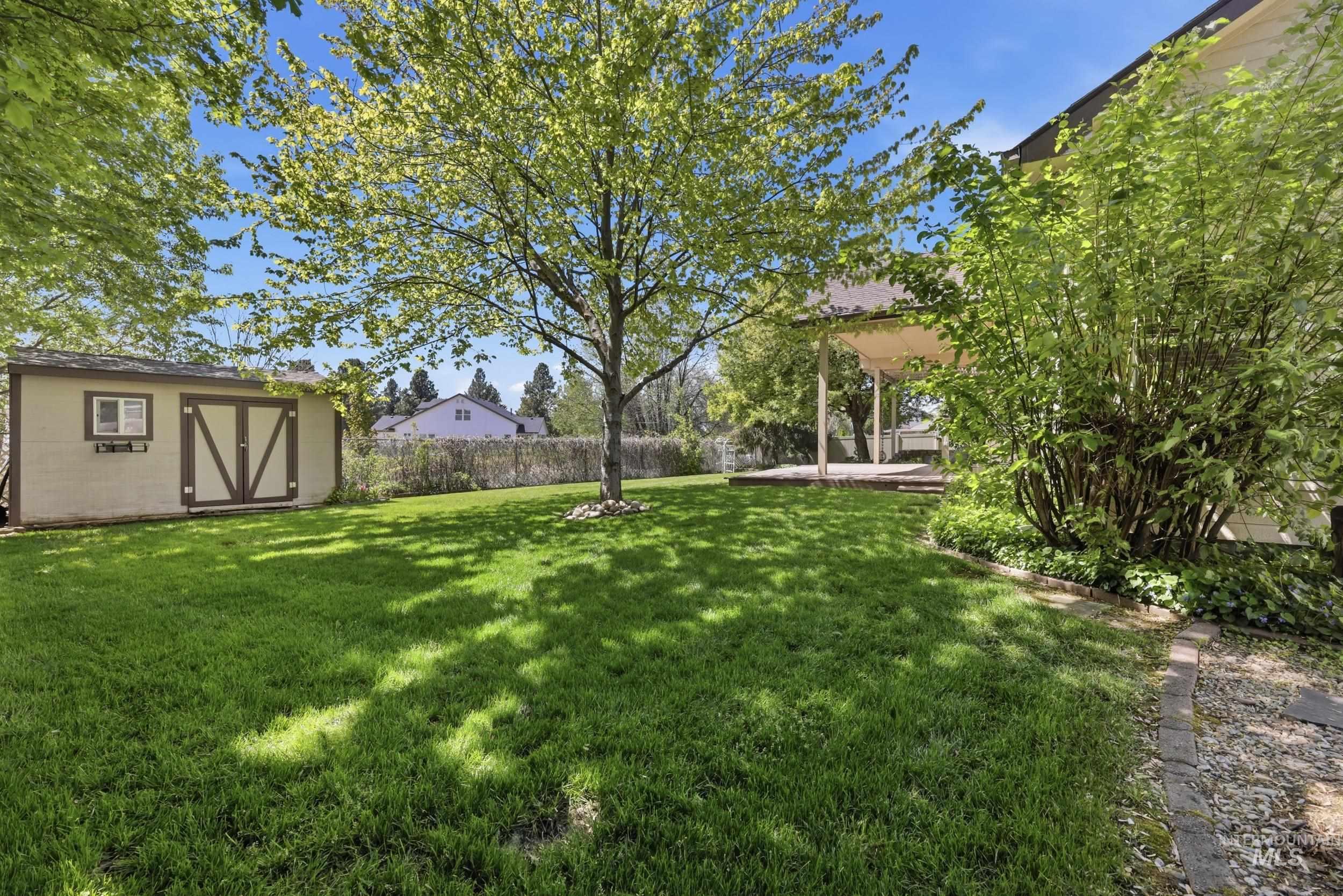 2319 E Skokie Court, Eagle, Idaho 83616, 4 Bedrooms, 2 Bathrooms, Residential For Sale, Price $675,000,MLS 98982559