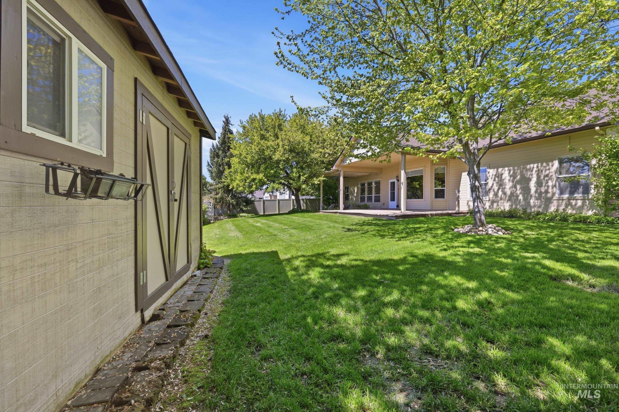 2319 E Skokie Court, Eagle, Idaho 83616, 4 Bedrooms, 2 Bathrooms, Residential For Sale, Price $675,000,MLS 98982559