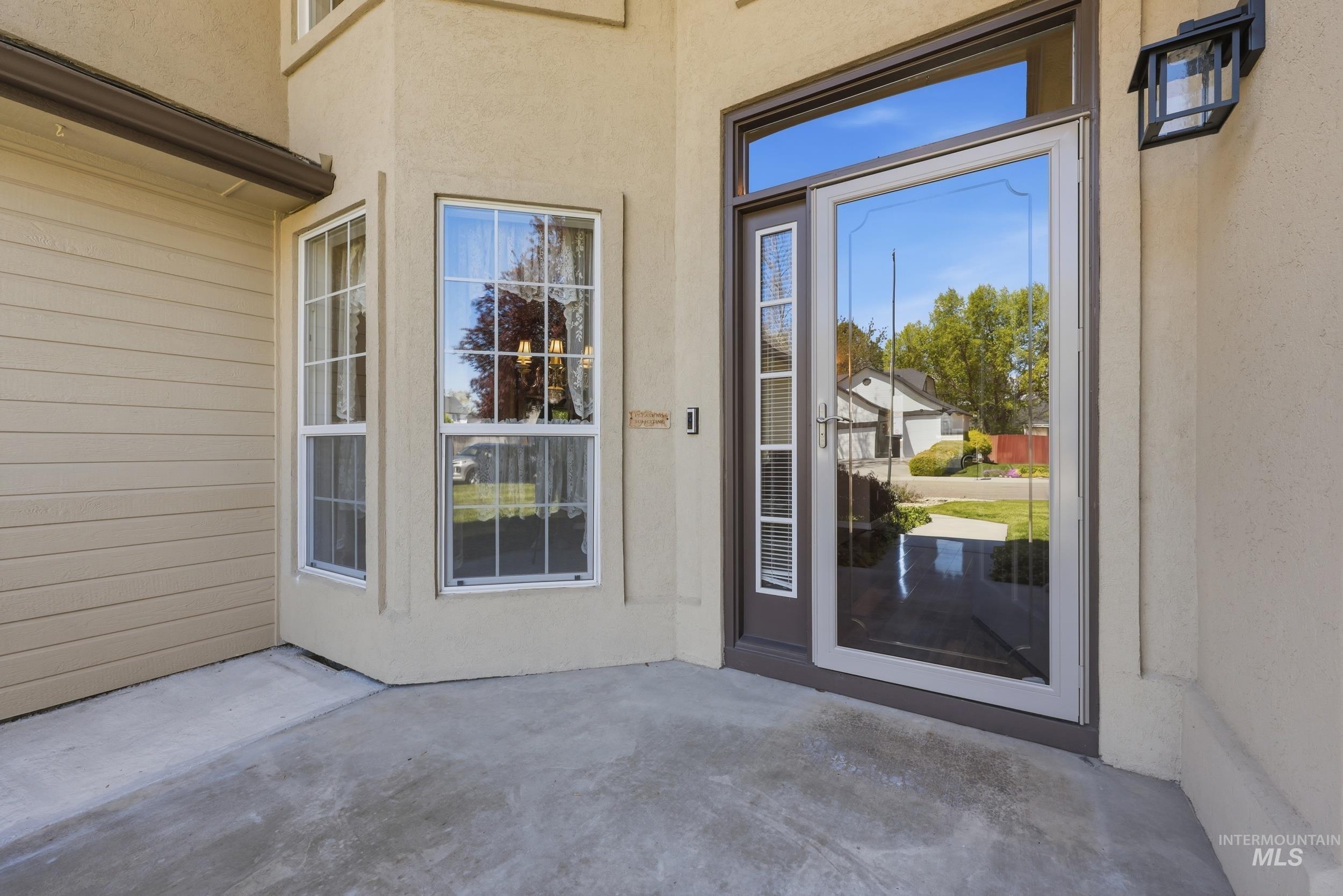 2319 E Skokie Court, Eagle, Idaho 83616, 4 Bedrooms, 2 Bathrooms, Residential For Sale, Price $675,000,MLS 98982559