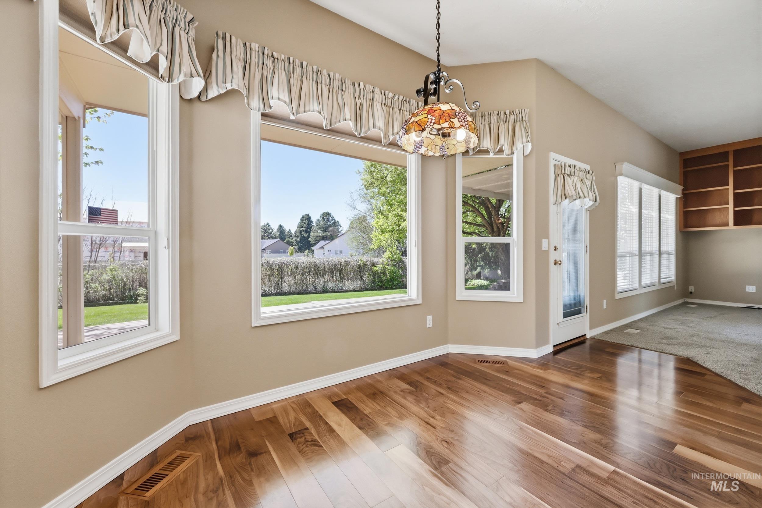 2319 E Skokie Court, Eagle, Idaho 83616, 4 Bedrooms, 2 Bathrooms, Residential For Sale, Price $675,000,MLS 98982559