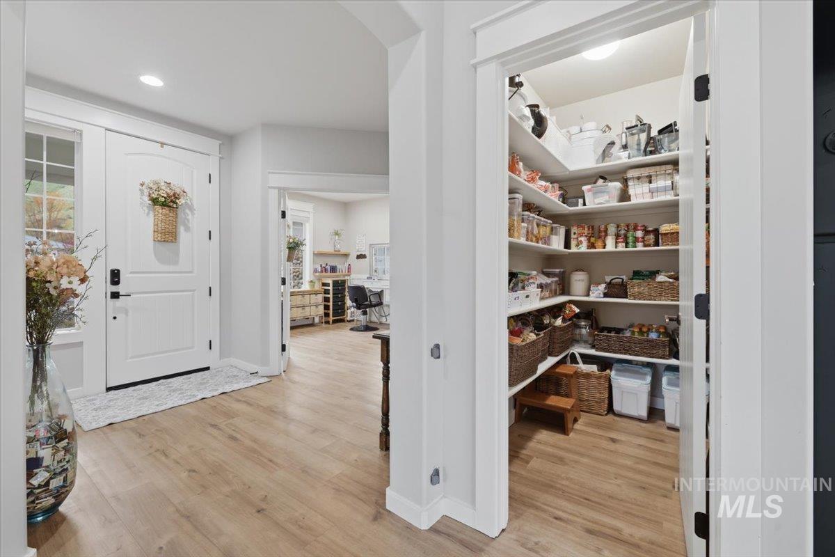 17747 N Vantage, Boise, Idaho 83714, 3 Bedrooms, 2.5 Bathrooms, Residential For Sale, Price $729,000, 98982560