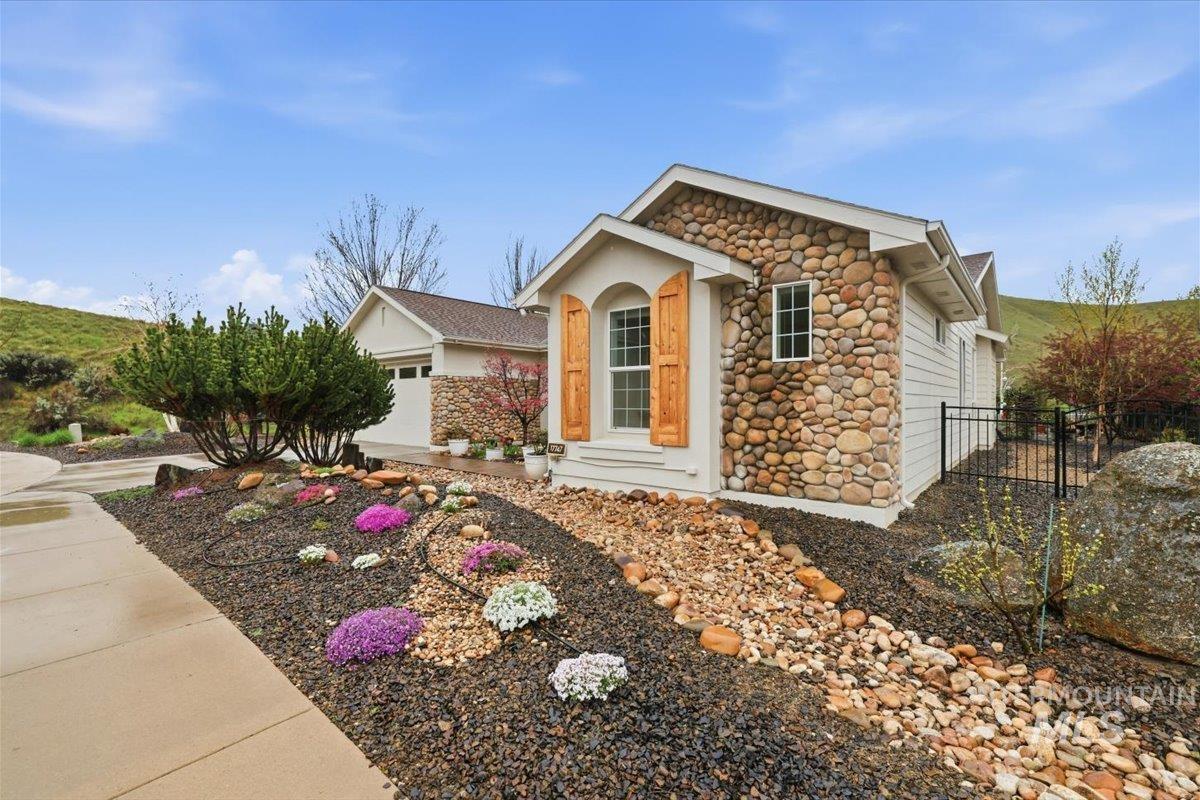 17747 N Vantage, Boise, Idaho 83714, 3 Bedrooms, 2.5 Bathrooms, Residential For Sale, Price $729,000, 98982560
