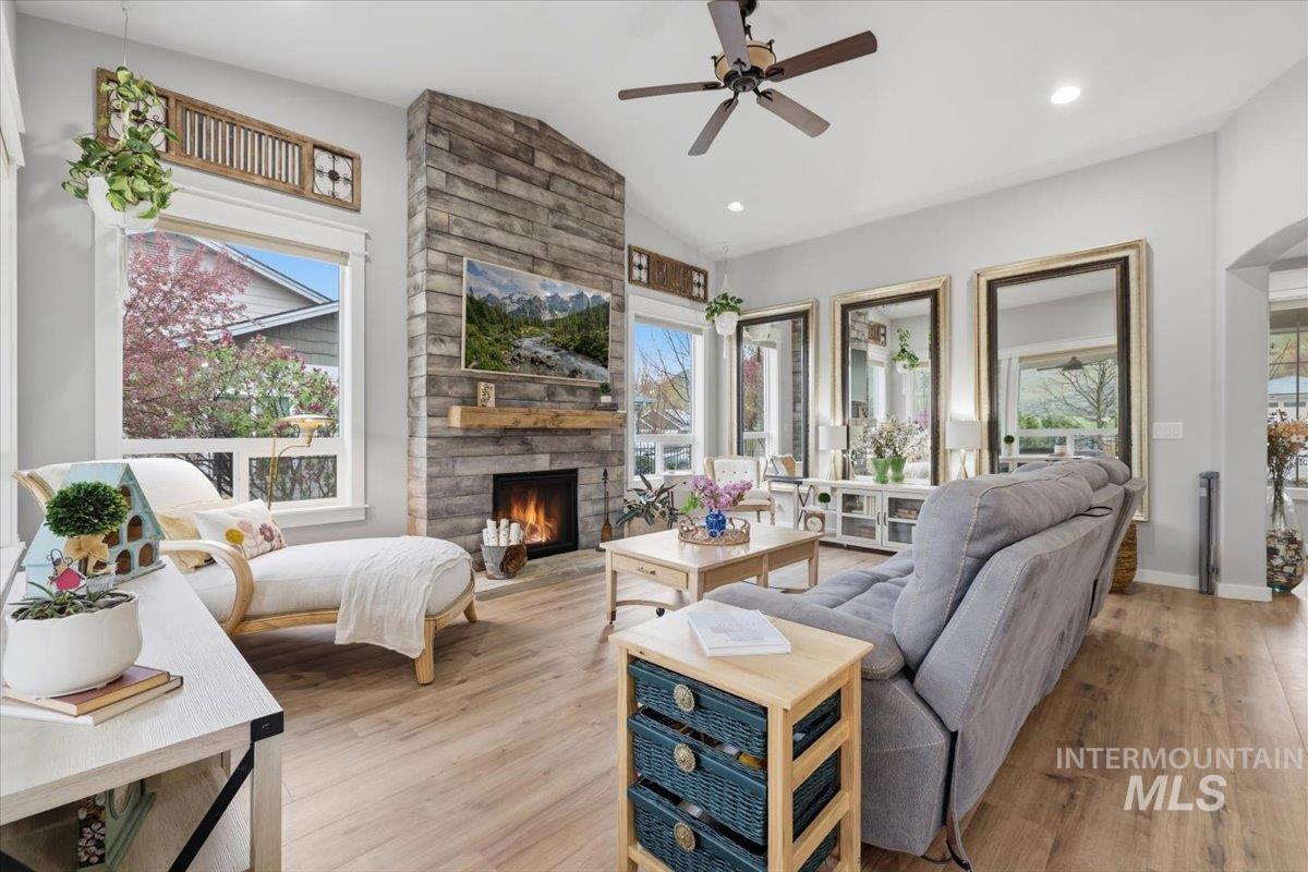 17747 N Vantage, Boise, Idaho 83714, 3 Bedrooms, 2.5 Bathrooms, Residential For Sale, Price $729,000, 98982560