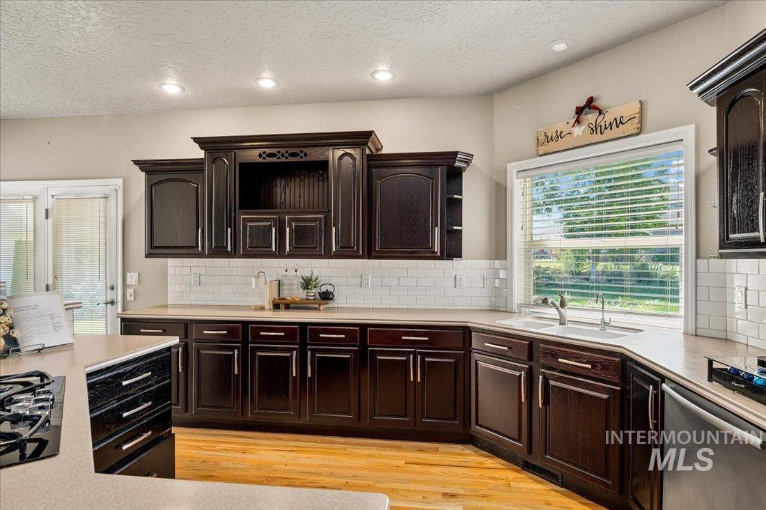 529 W Bayhill, Nampa, Idaho 83686, 4 Bedrooms, 2.5 Bathrooms, Residential For Sale, Price $795,000,MLS 98982563