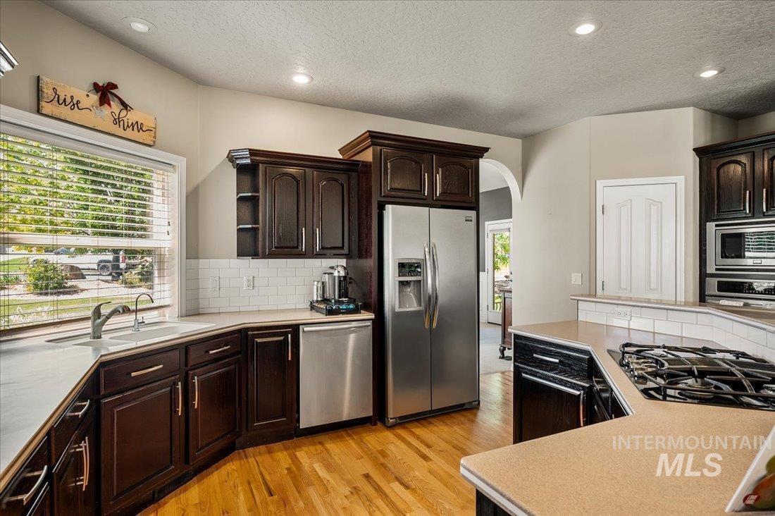529 W Bayhill, Nampa, Idaho 83686, 4 Bedrooms, 2.5 Bathrooms, Residential For Sale, Price $795,000,MLS 98982563
