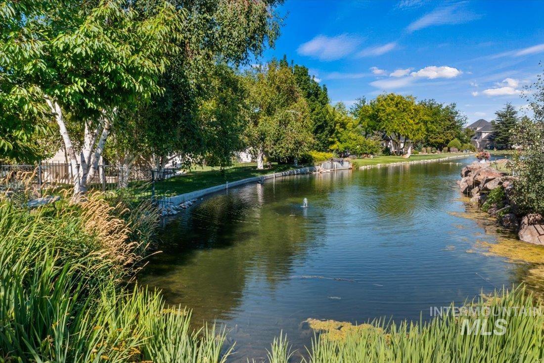 529 W Bayhill, Nampa, Idaho 83686, 4 Bedrooms, 2.5 Bathrooms, Residential For Sale, Price $795,000,MLS 98982563