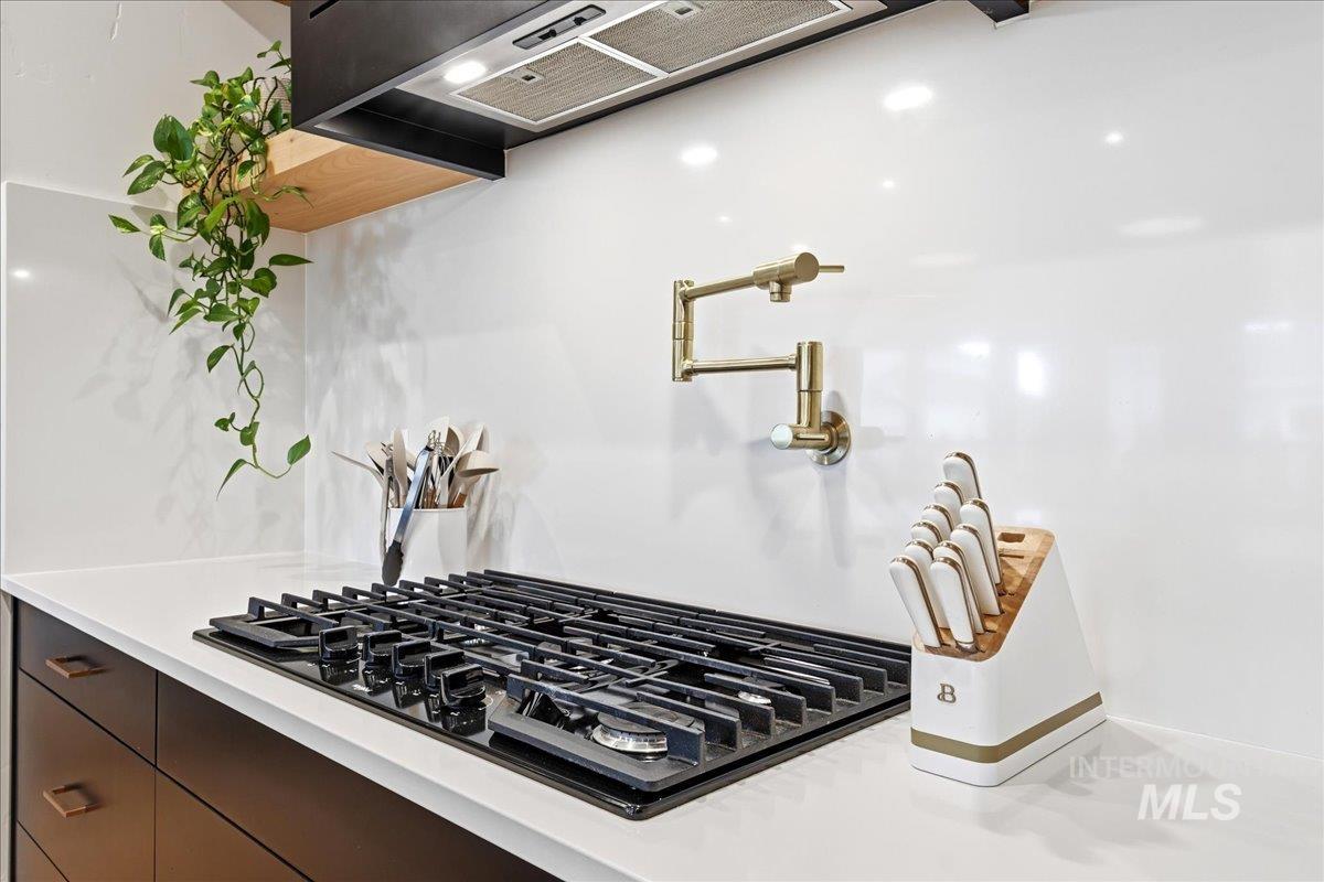 2242 E Timber Trail Street, Kuna, Idaho 83634, 4 Bedrooms, 3 Bathrooms, Residential For Sale, Price $714,900, 98982565