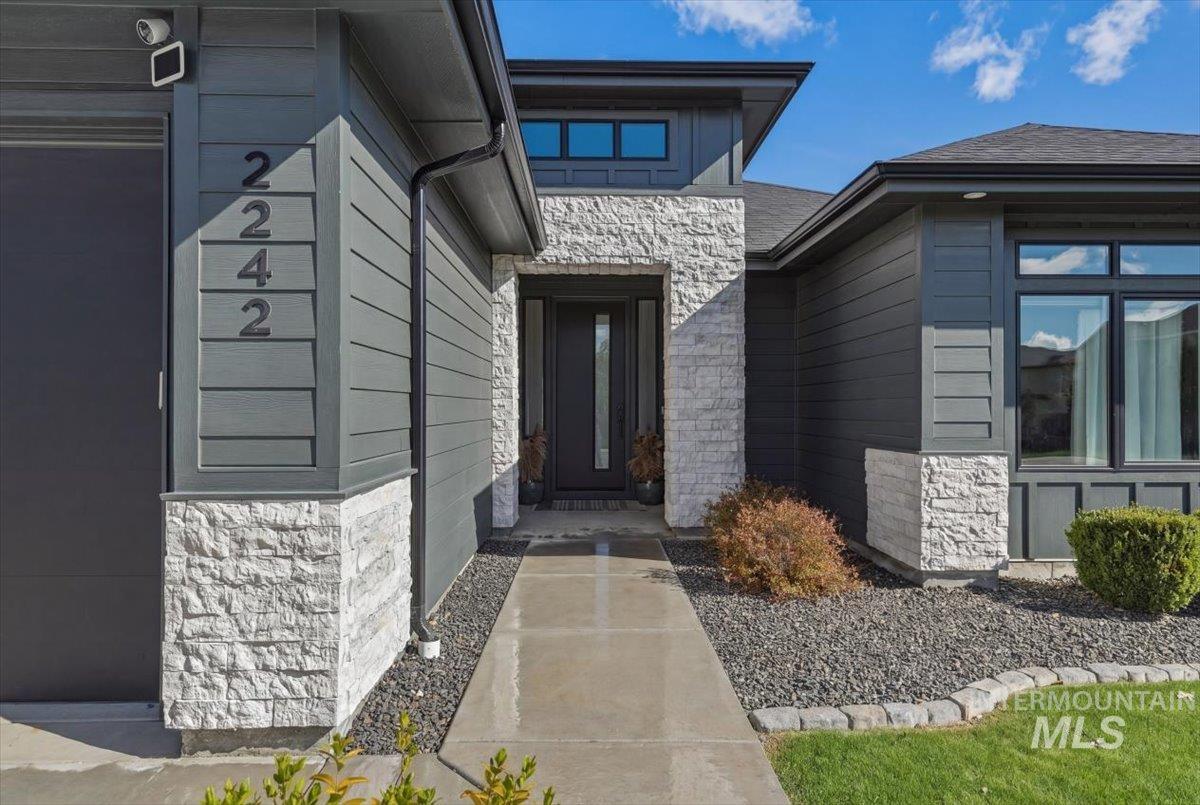 2242 E Timber Trail Street, Kuna, Idaho 83634, 4 Bedrooms, 3 Bathrooms, Residential For Sale, Price $714,900, 98982565