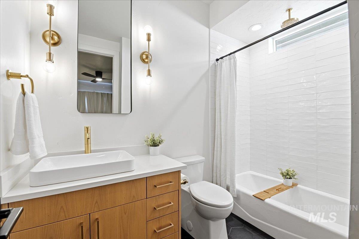 2242 E Timber Trail Street, Kuna, Idaho 83634, 4 Bedrooms, 3 Bathrooms, Residential For Sale, Price $714,900, 98982565