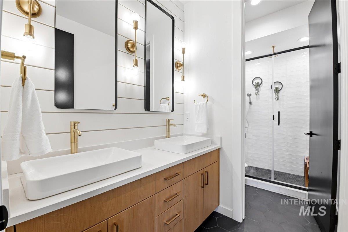 2242 E Timber Trail Street, Kuna, Idaho 83634, 4 Bedrooms, 3 Bathrooms, Residential For Sale, Price $714,900, 98982565