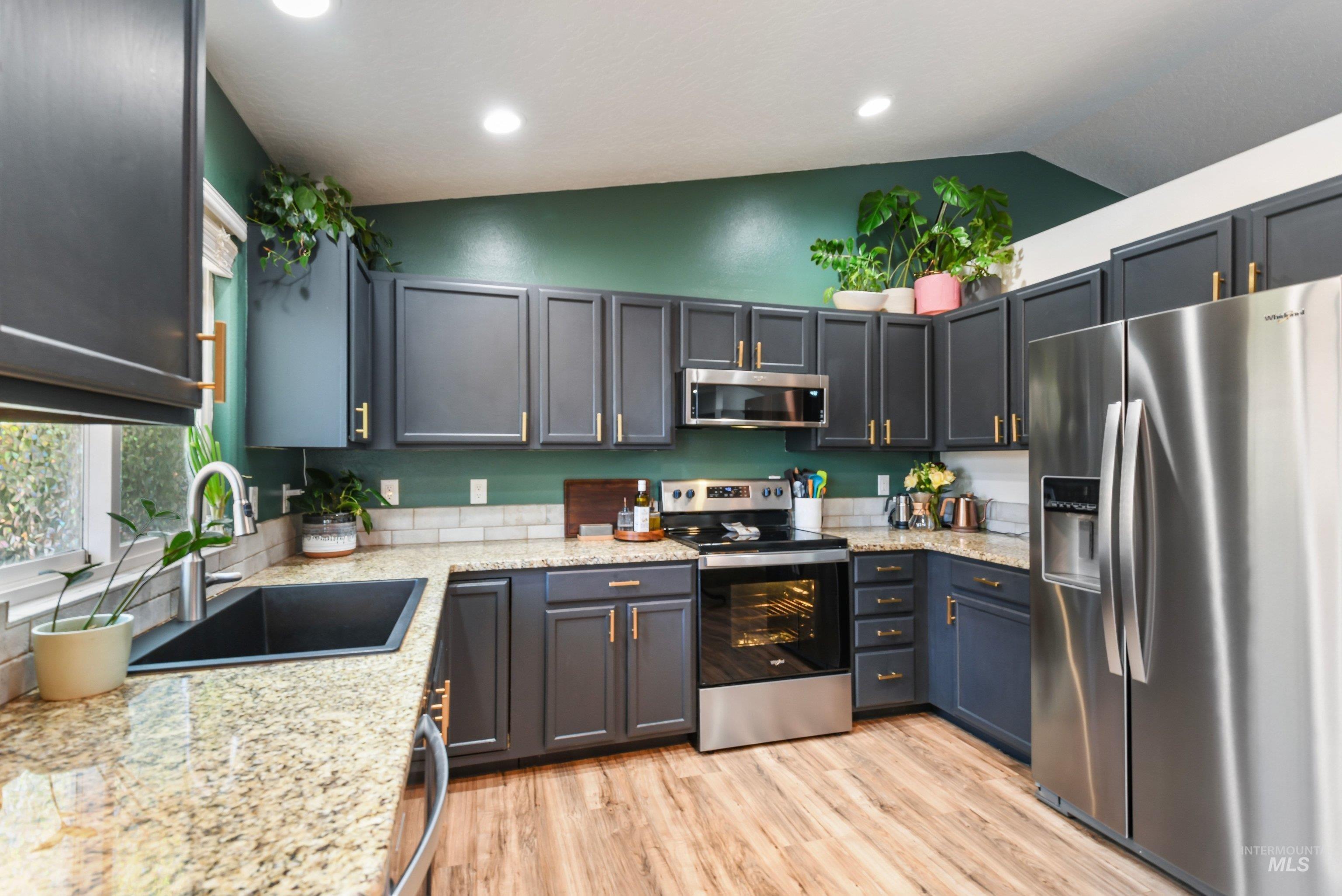 188 Cougar Ct, Nampa, Idaho 83686, 3 Bedrooms, 3 Bathrooms, Residential For Sale, Price $394,900, 98982566