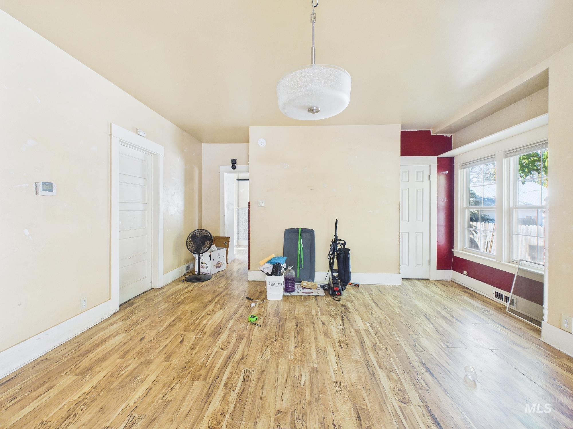 611 E 2nd, Emmett, Idaho 83617, 4 Bedrooms, 2 Bathrooms, Residential For Sale, Price $299,000, 98982567