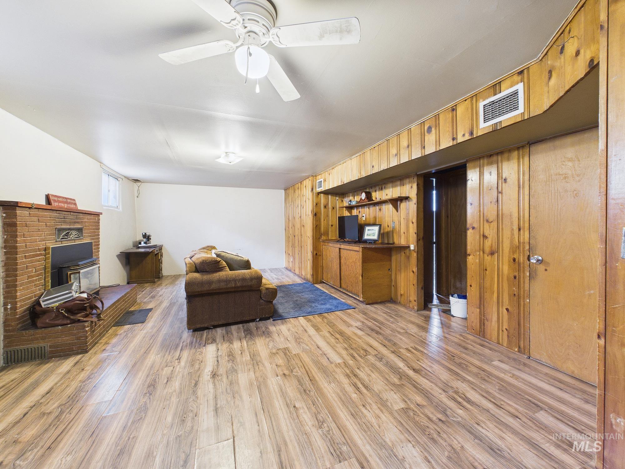 611 E 2nd, Emmett, Idaho 83617, 4 Bedrooms, 2 Bathrooms, Residential For Sale, Price $299,000, 98982567