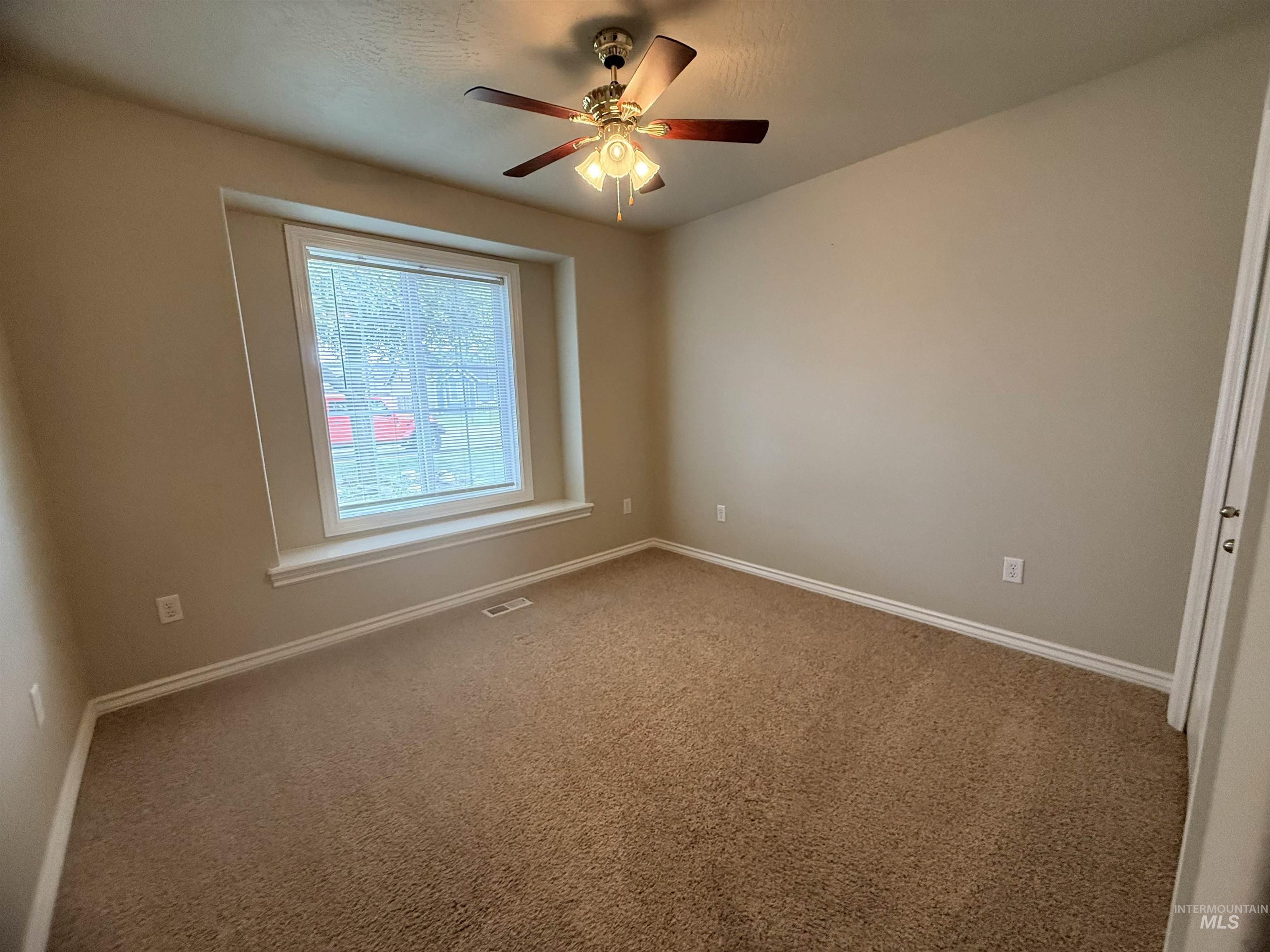 1401 N 14th E, Mountain Home, Idaho 83647, 3 Bedrooms, 2 Bathrooms, Residential For Sale, Price $404,999, 98982572