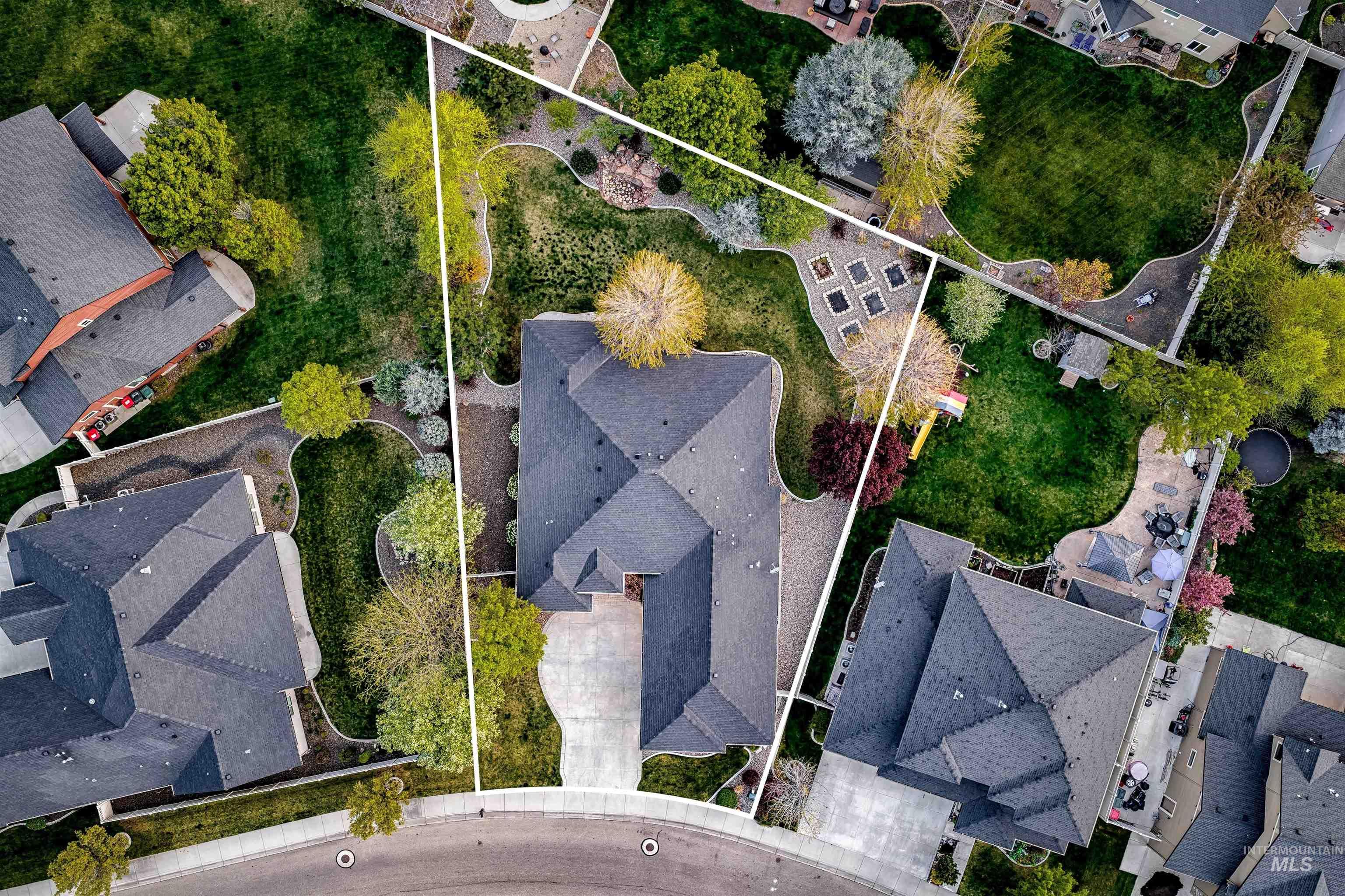 2107 W San Remo Drive, Meridian, Idaho 83642, 4 Bedrooms, 2.5 Bathrooms, Residential For Sale, Price $850,000, 98982573