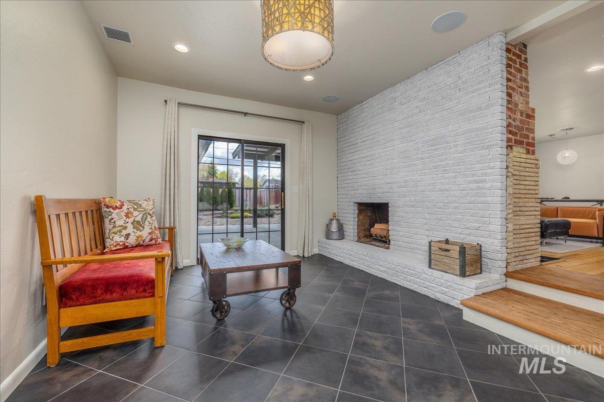 1914 N Amber, Boise, Idaho 83706, 2 Bedrooms, 1.5 Bathrooms, Residential For Sale, Price $580,000, 98982574