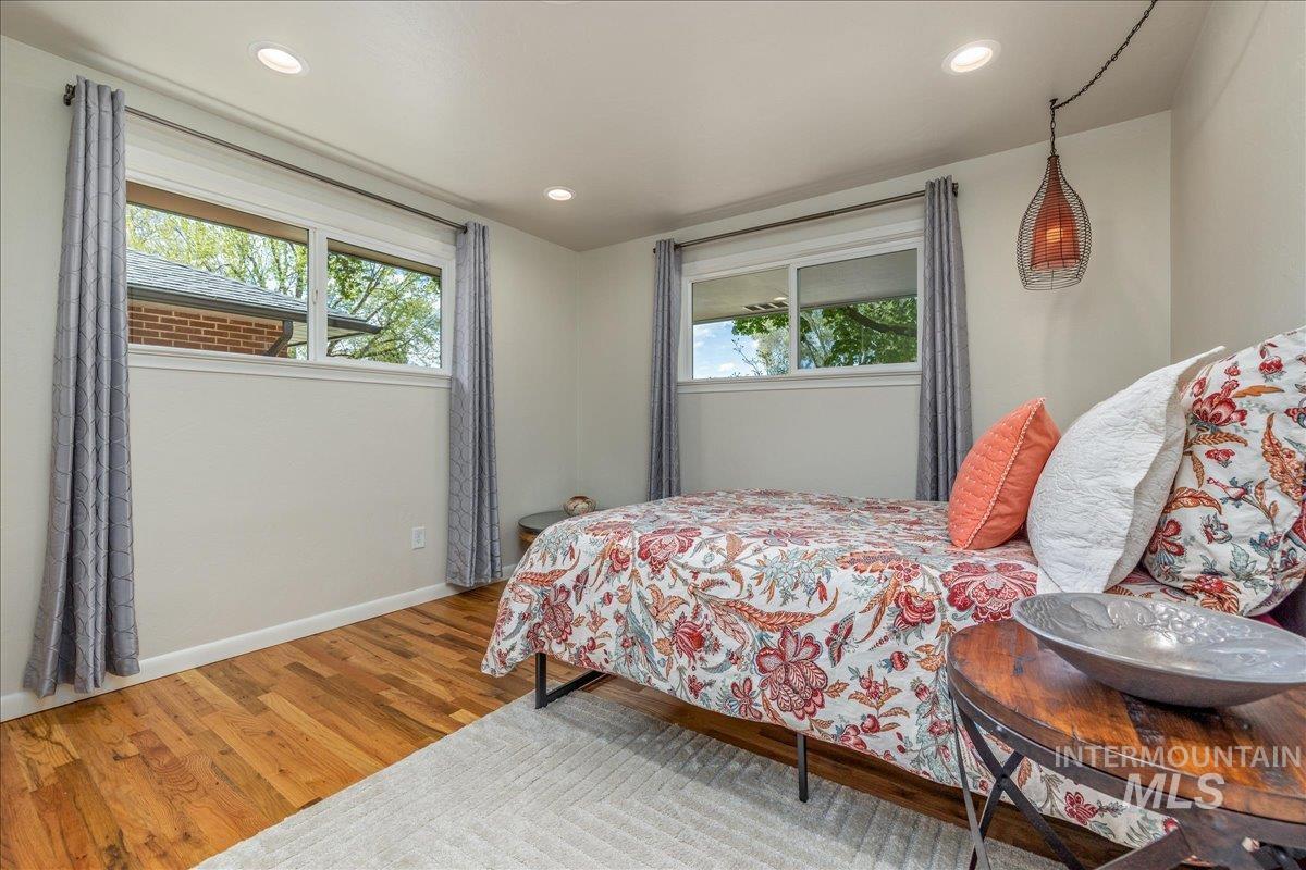 1914 N Amber, Boise, Idaho 83706, 2 Bedrooms, 1.5 Bathrooms, Residential For Sale, Price $580,000, 98982574