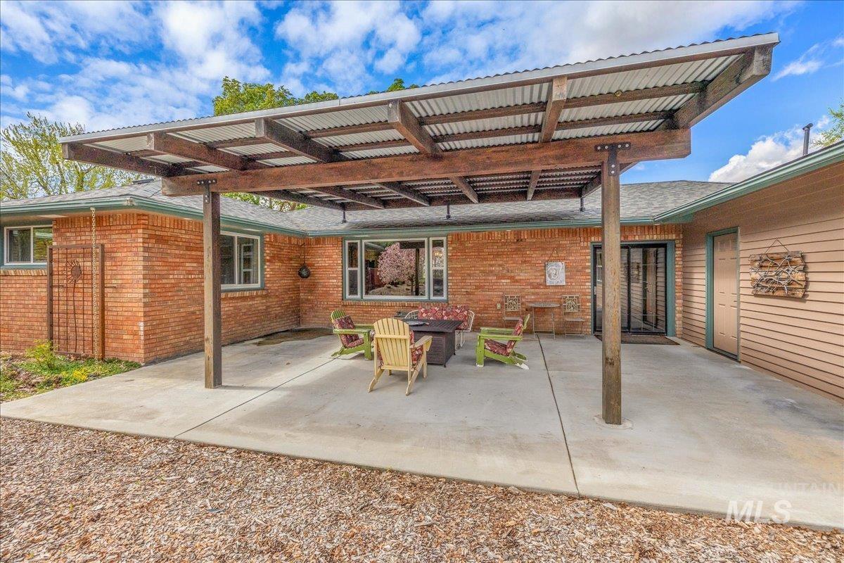 1914 N Amber, Boise, Idaho 83706, 2 Bedrooms, 1.5 Bathrooms, Residential For Sale, Price $580,000, 98982574