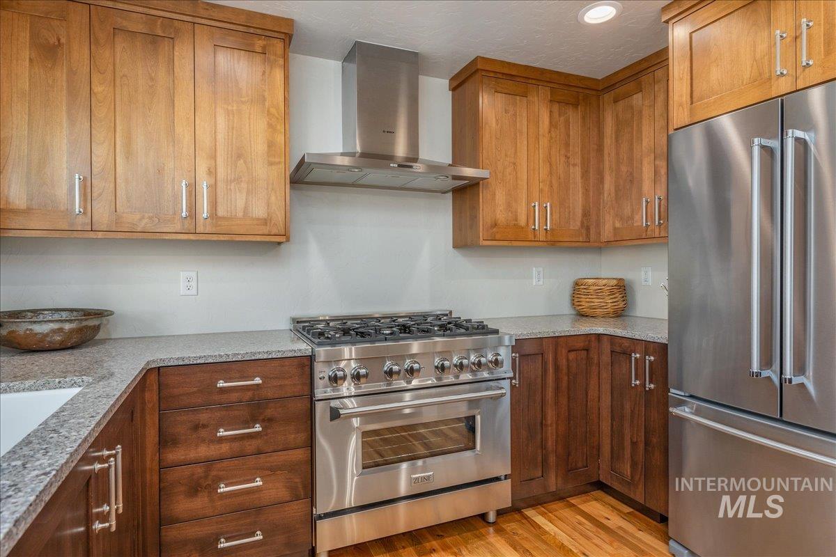 1914 N Amber, Boise, Idaho 83706, 2 Bedrooms, 1.5 Bathrooms, Residential For Sale, Price $580,000, 98982574