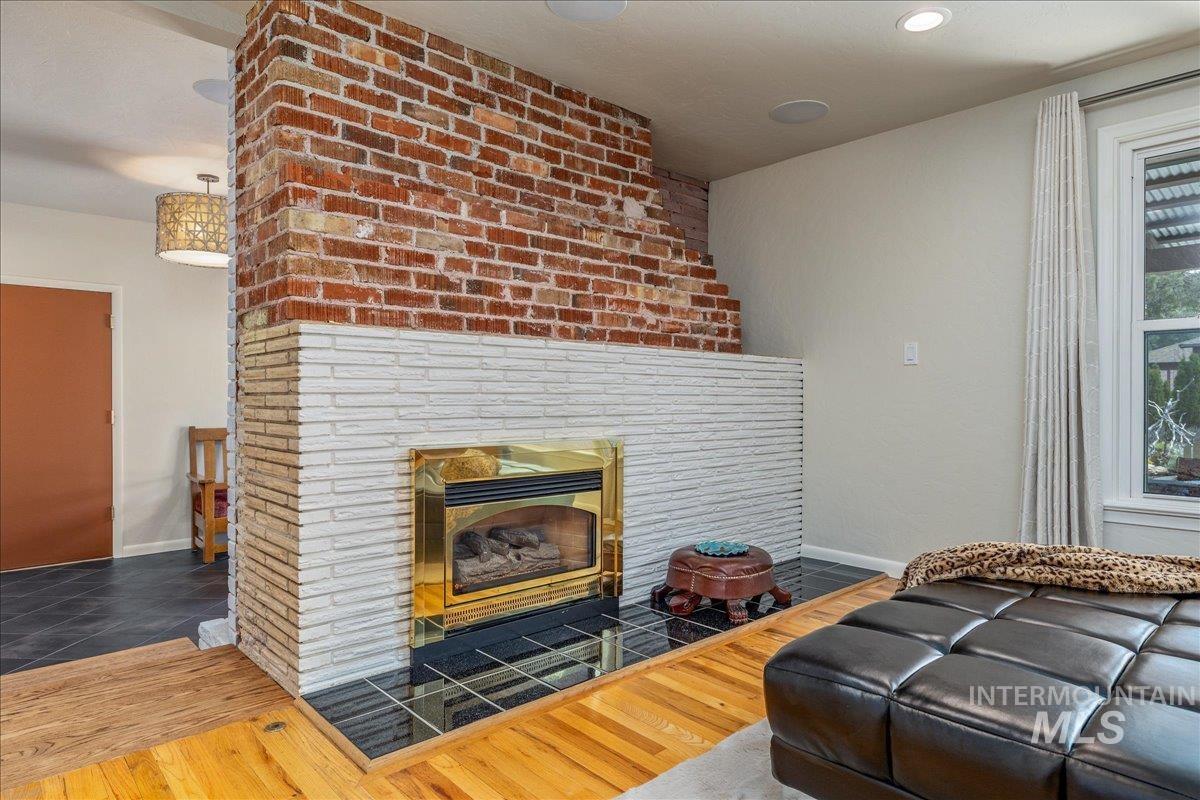 1914 N Amber, Boise, Idaho 83706, 2 Bedrooms, 1.5 Bathrooms, Residential For Sale, Price $580,000, 98982574