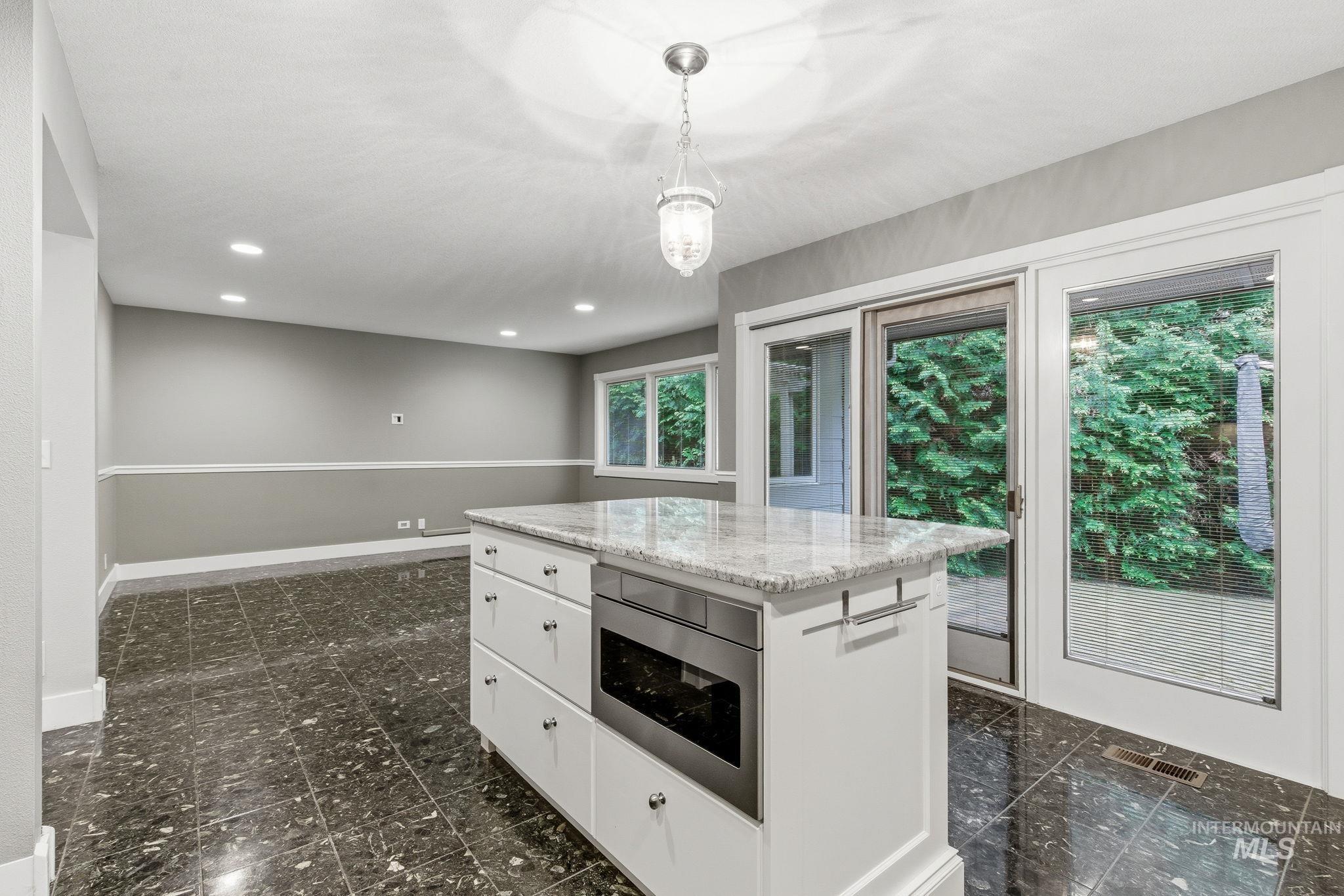 2011 S Creekside Ln, Boise, Idaho 83706, 4 Bedrooms, 2.5 Bathrooms, Residential For Sale, Price $1,249,000, 98982575