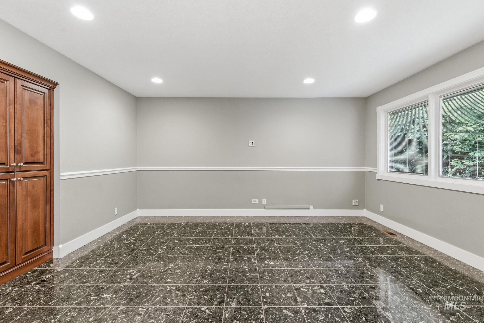 2011 S Creekside Ln, Boise, Idaho 83706, 4 Bedrooms, 2.5 Bathrooms, Residential For Sale, Price $1,249,000, 98982575