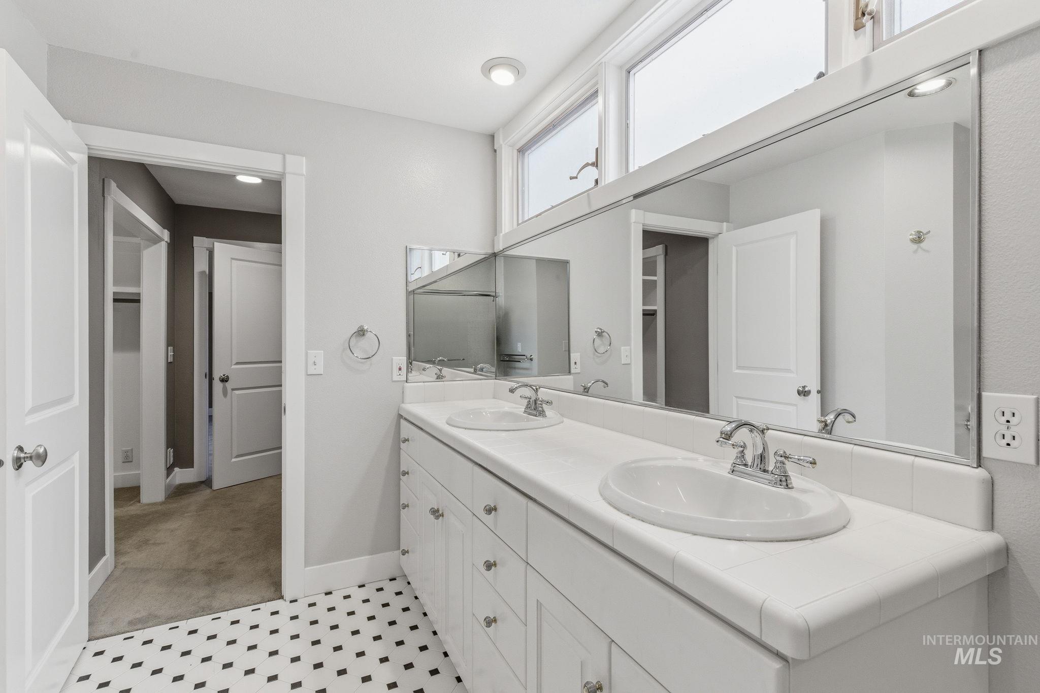 2011 S Creekside Ln, Boise, Idaho 83706, 4 Bedrooms, 2.5 Bathrooms, Residential For Sale, Price $1,249,000, 98982575