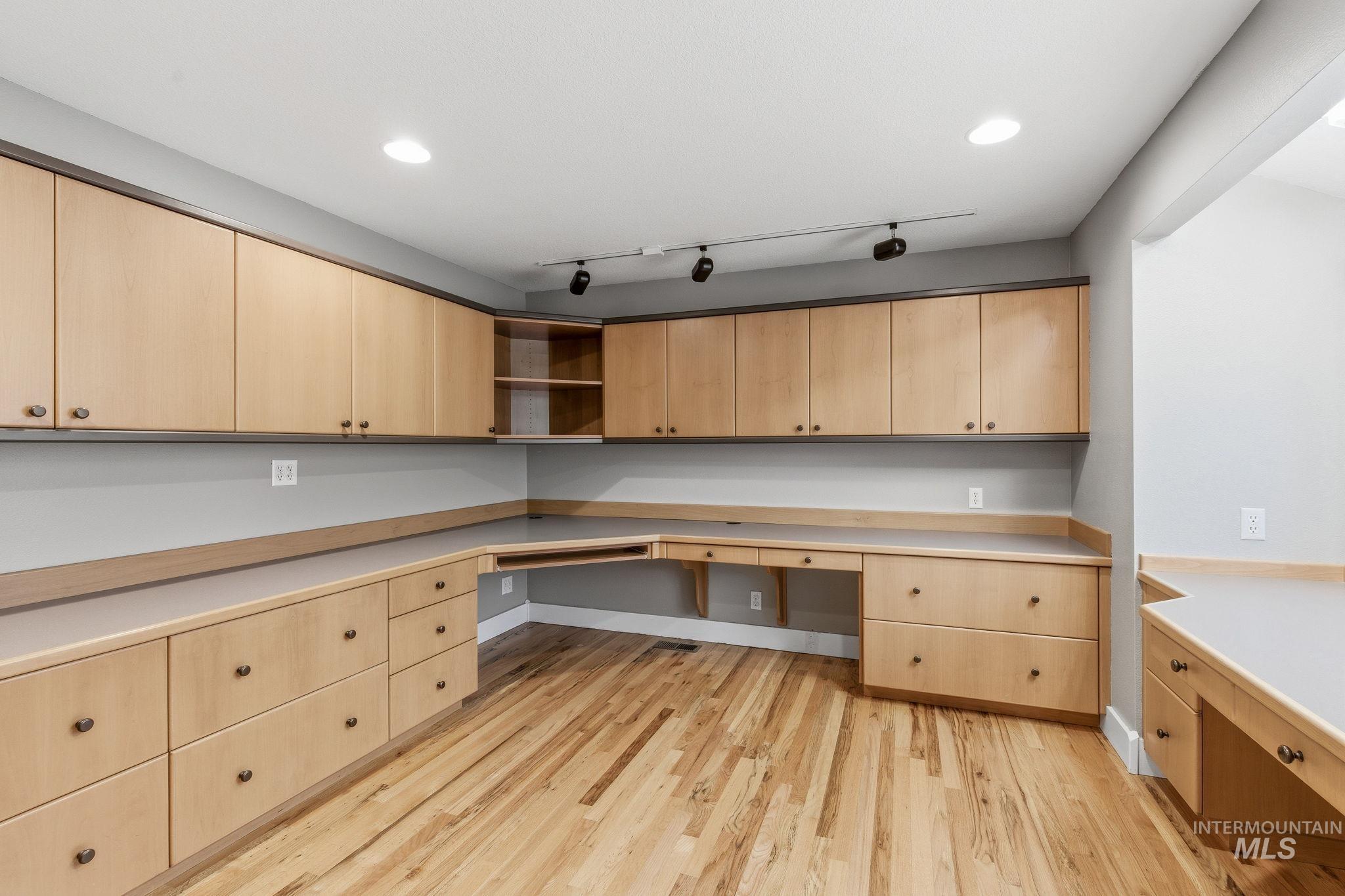 2011 S Creekside Ln, Boise, Idaho 83706, 4 Bedrooms, 2.5 Bathrooms, Residential For Sale, Price $1,249,000, 98982575