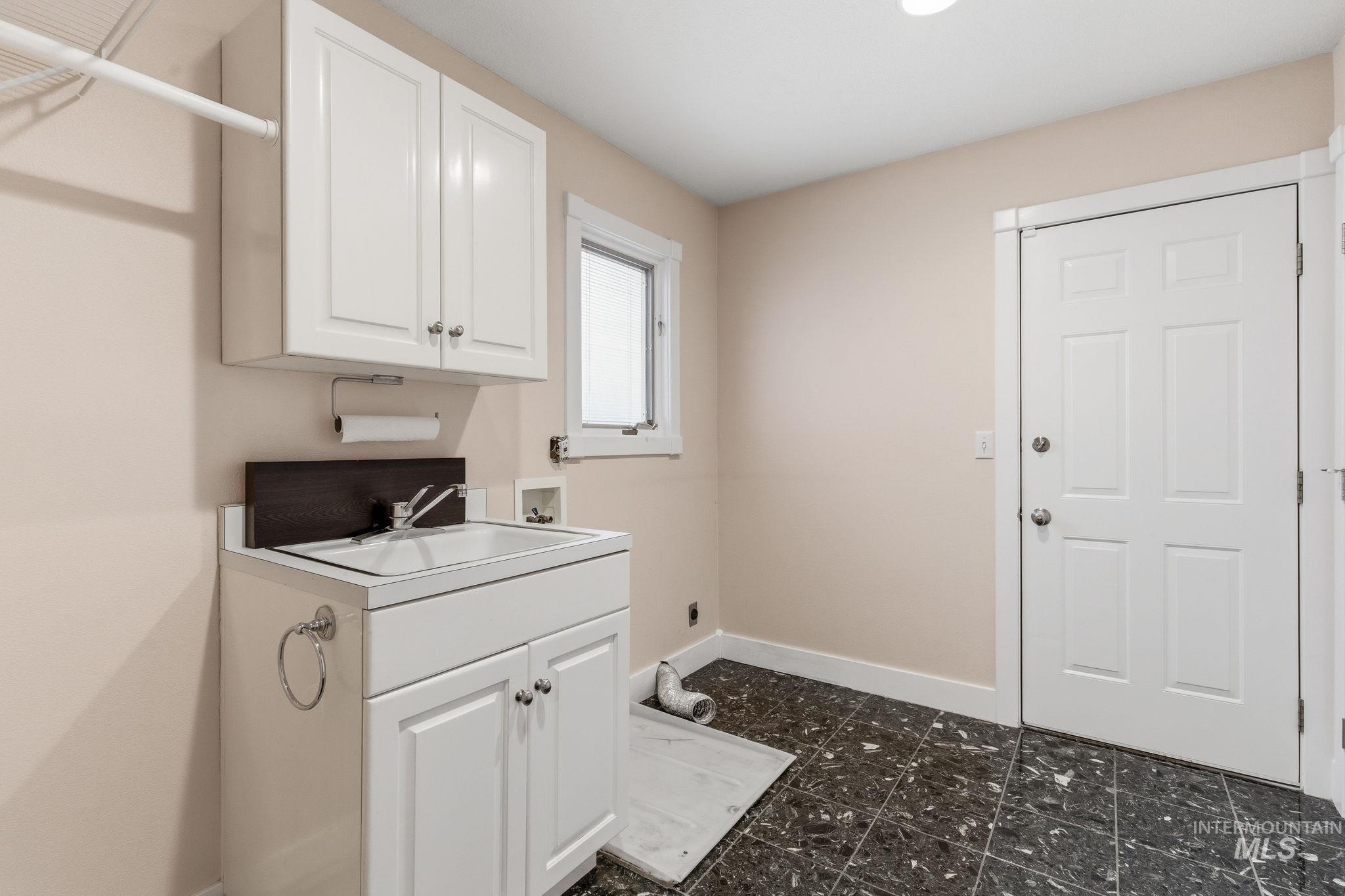 2011 S Creekside Ln, Boise, Idaho 83706, 4 Bedrooms, 2.5 Bathrooms, Residential For Sale, Price $1,249,000, 98982575