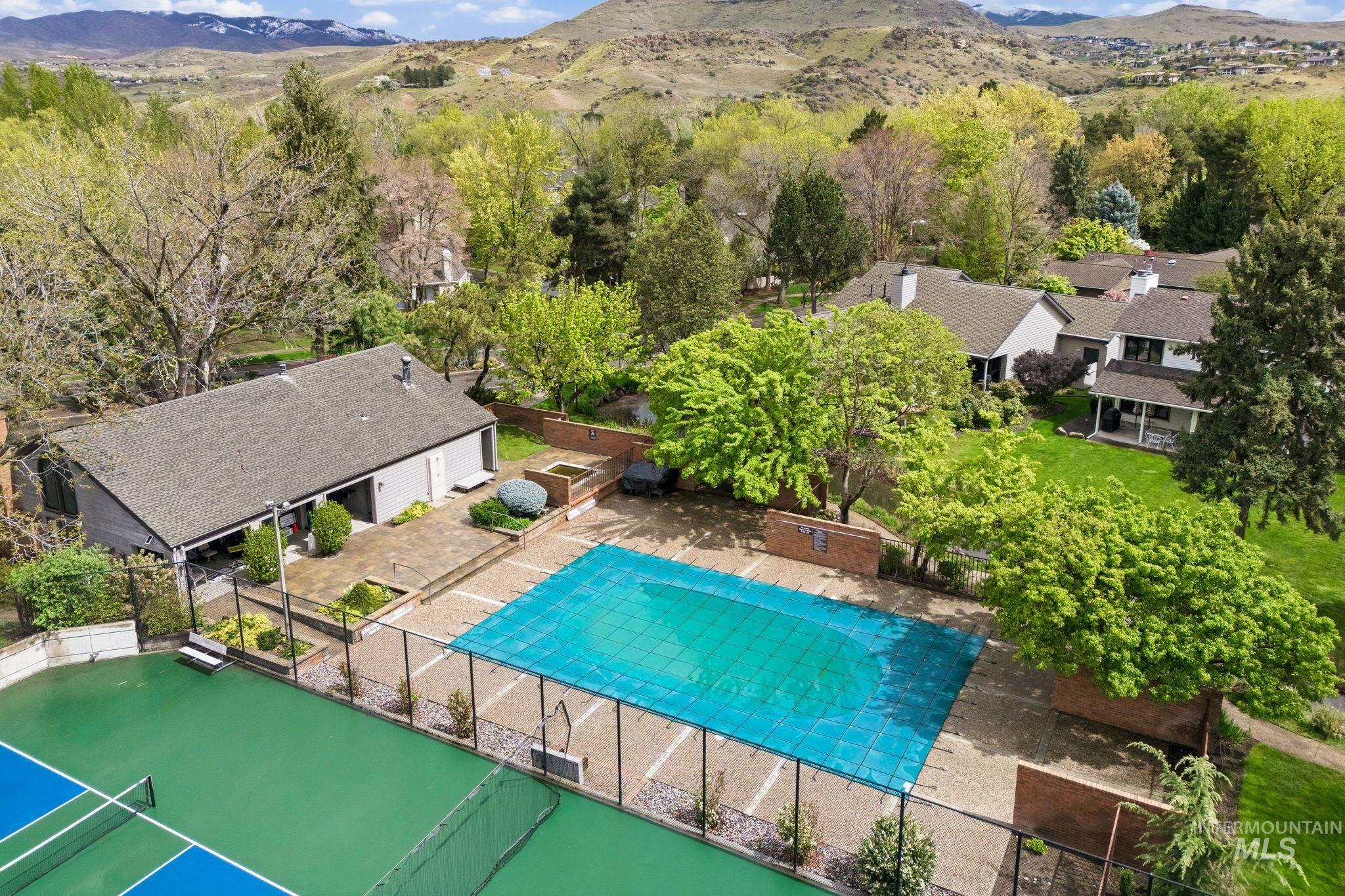 2011 S Creekside Ln, Boise, Idaho 83706, 4 Bedrooms, 2.5 Bathrooms, Residential For Sale, Price $1,249,000, 98982575