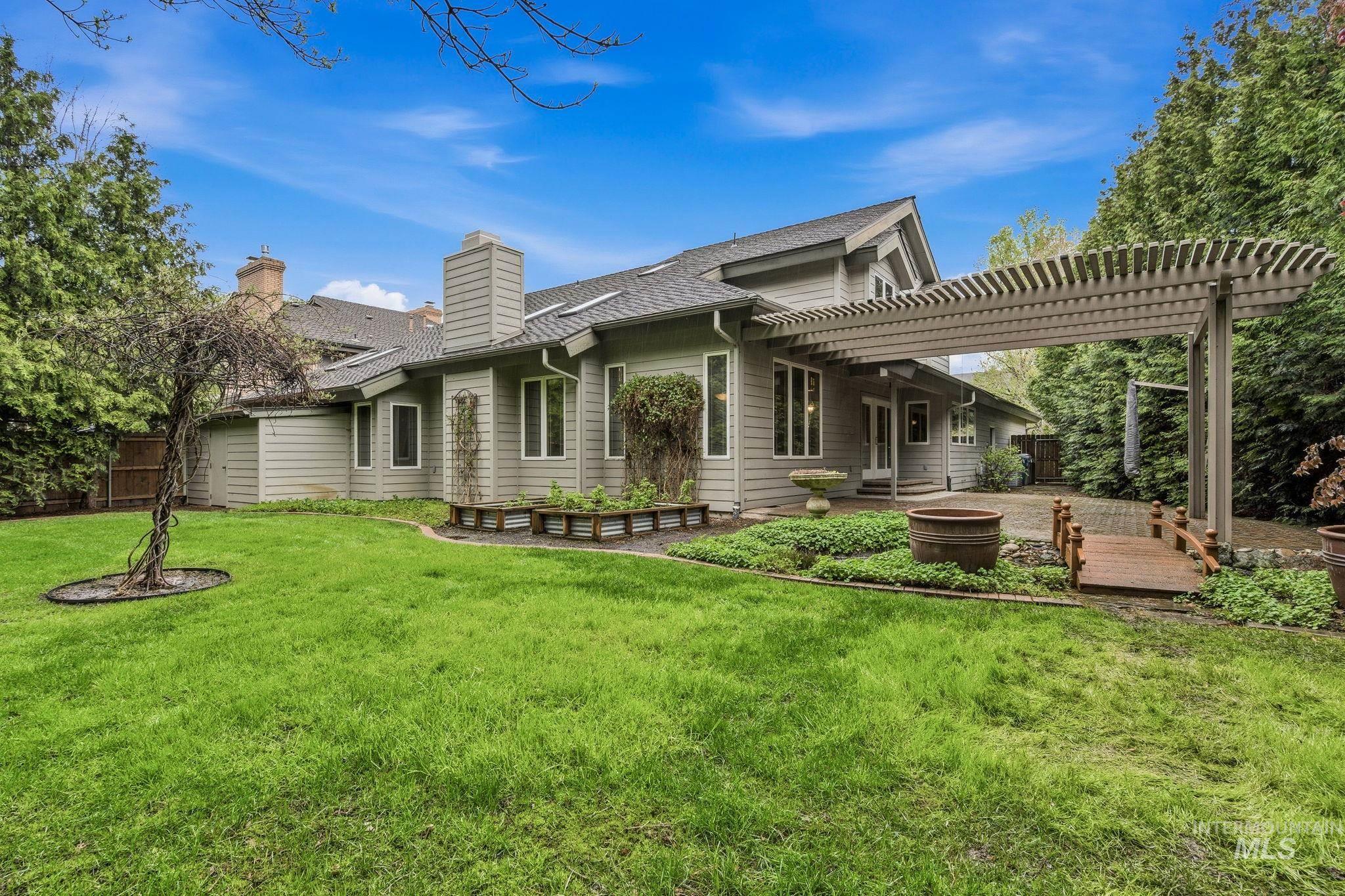 2011 S Creekside Ln, Boise, Idaho 83706, 4 Bedrooms, 2.5 Bathrooms, Residential For Sale, Price $1,249,000, 98982575